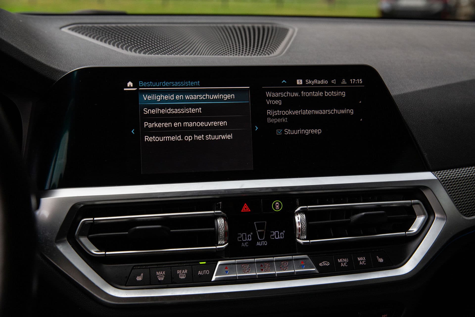 BMW 3 Serie Touring 330e High Executive M-Sport , Adap. cruise, Trekhaak, Stoel/stuurverwarming, thumbnail 16