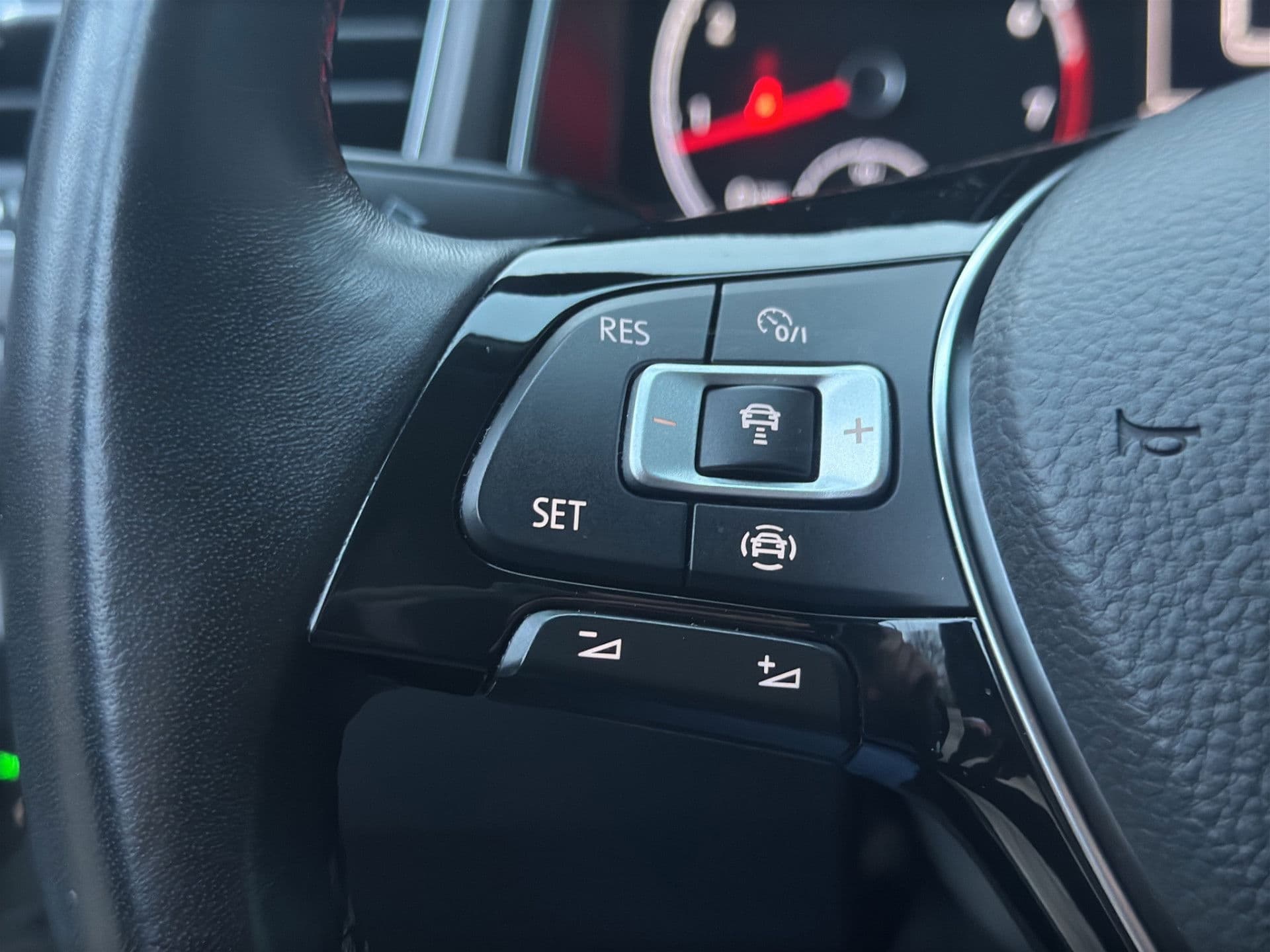 Volkswagen T-Roc 1.5 TSI Style | Adaptive | Apple Carplay | PDC | NL Auto thumbnail 3