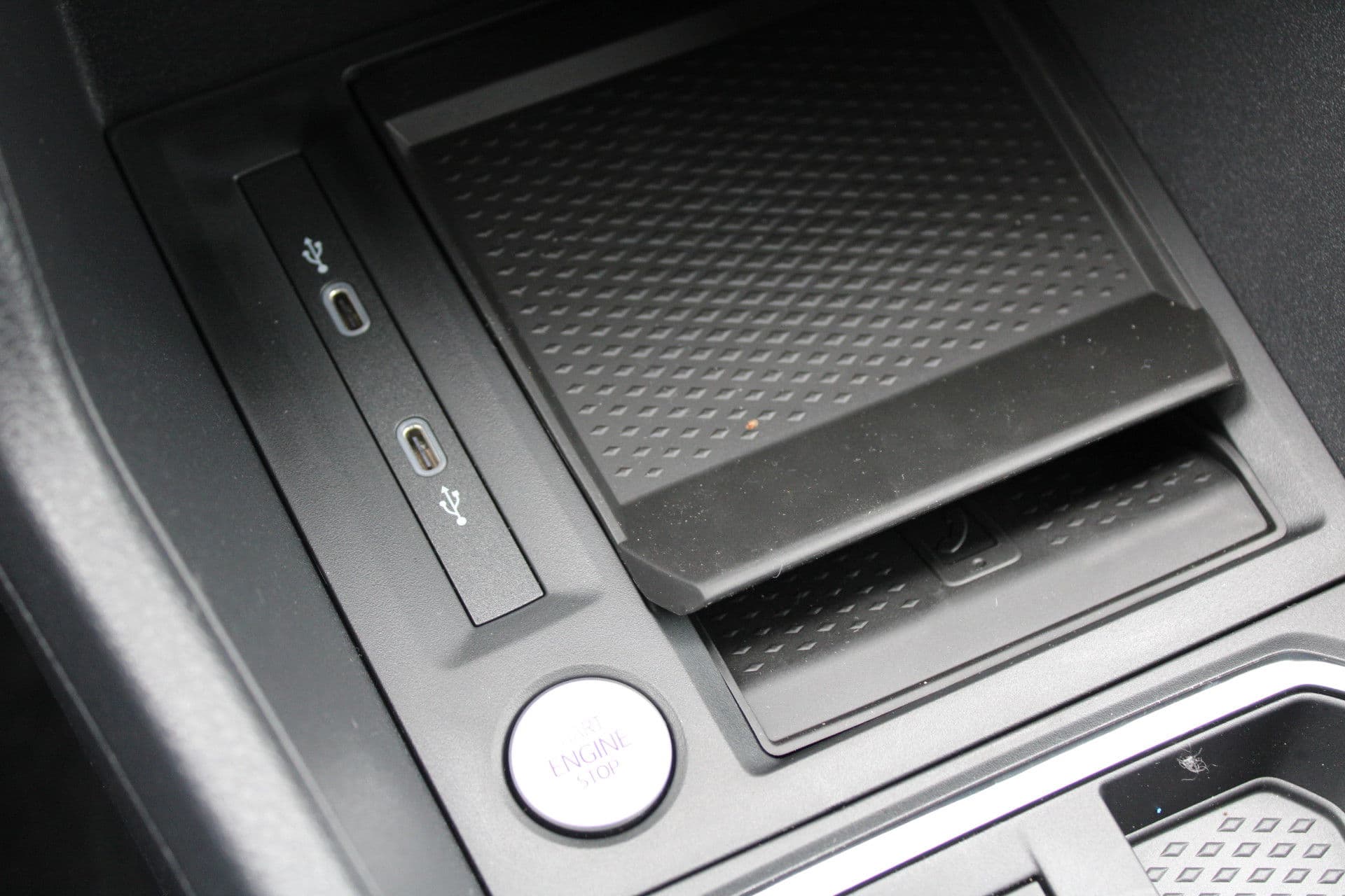 Volkswagen Caddy Cargo 2.0 TDI 122pk DSG7 - Carplay - Adaptive Cruise - Navigatie - Dig. cockpit - LED koplampen - Ergocomfort stoel - Stoelverwarming - Rijklaar thumbnail 24