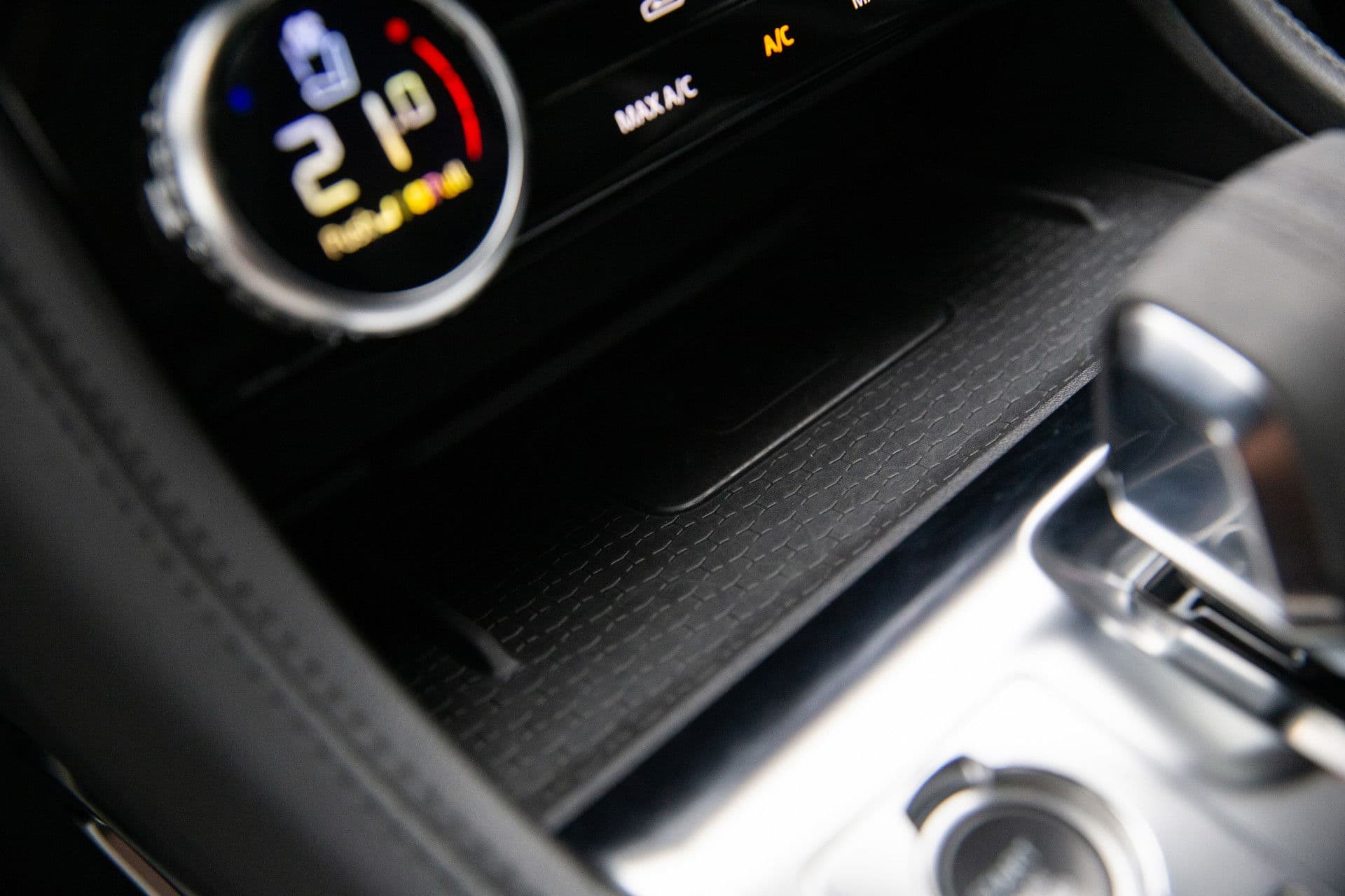 Jaguar F-Pace 2.0 P400e PHEV R-Dynamic SE , Panoramadak, Meridian, Head-up Display thumbnail 23