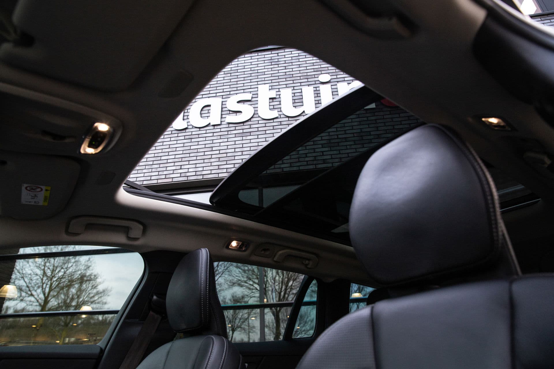 Volvo V60 Cross Country 2.0 T5 AWD Pro , Panoramadak, Harman/Kardon, Adap. cruise, thumbnail 3