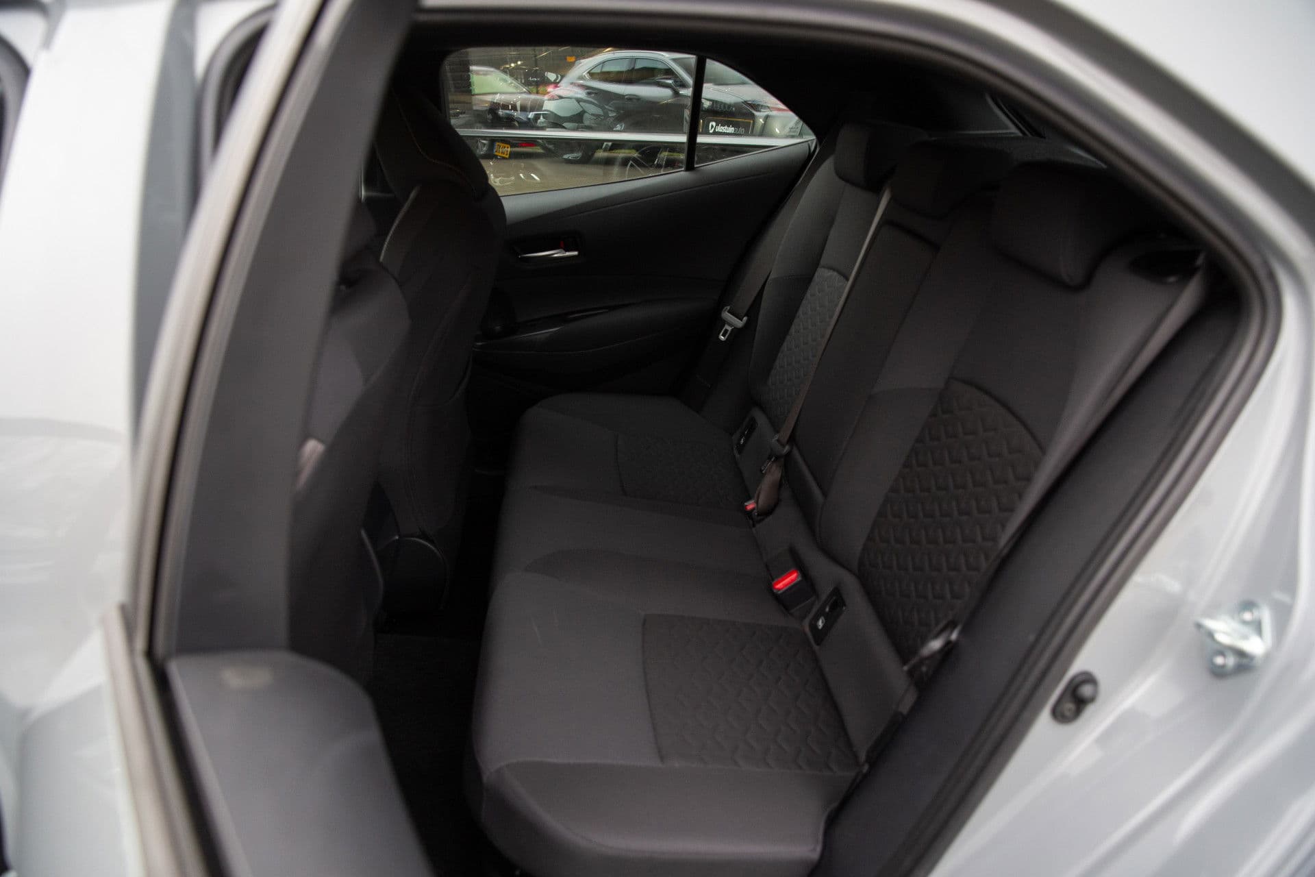 Toyota Corolla 1.8 Hybrid Business , Achteruitrijcamera thumbnail 9