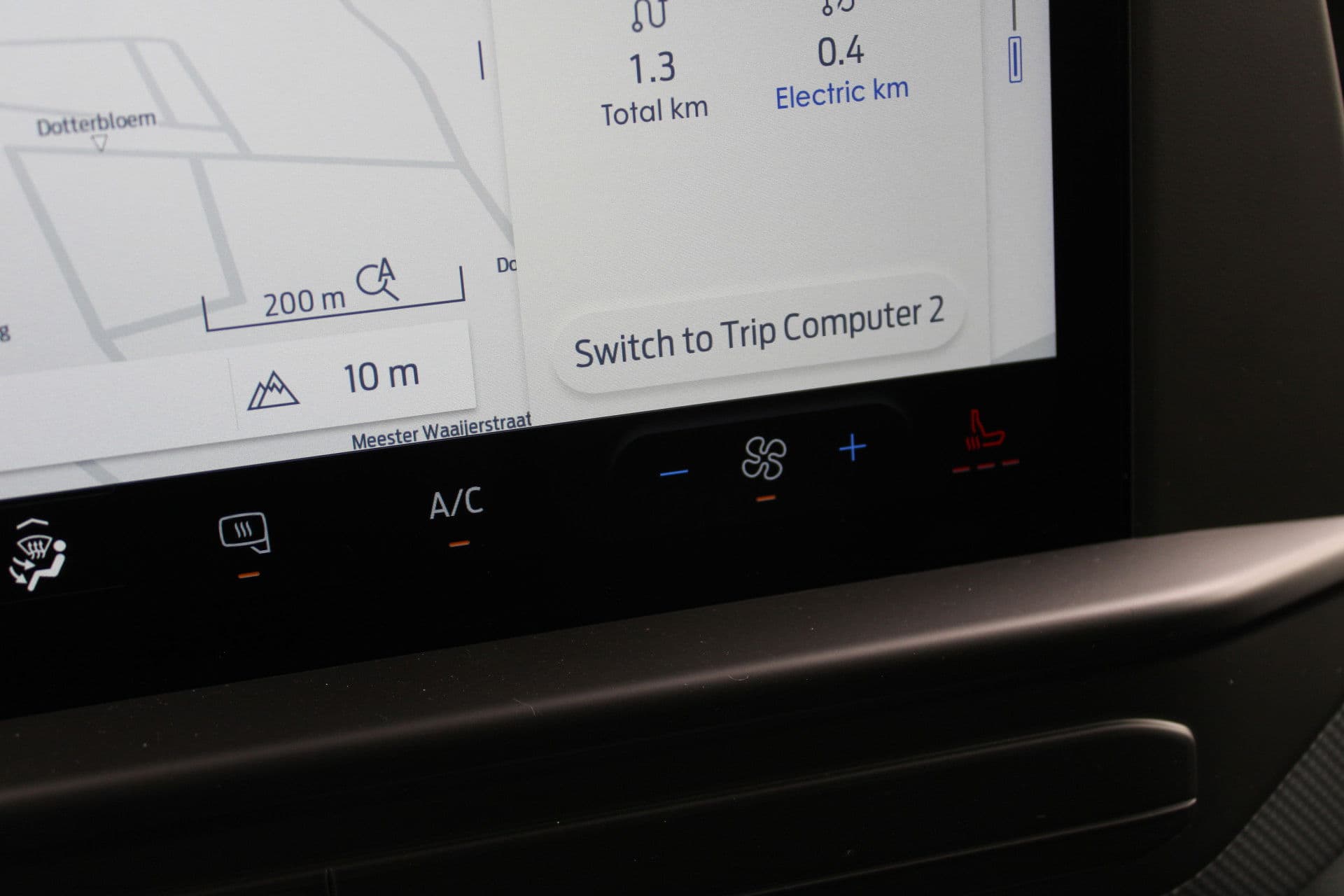 Ford Transit Custom 320 2.5 PHEV L2H1 Trend 232pk - 5 jaar GARANTIE - 2x Schuifdeur - Adaptive Cruise - Blind Spot - Navigatie - Camera - Verwarmd Stuur - Rijklaar thumbnail 25