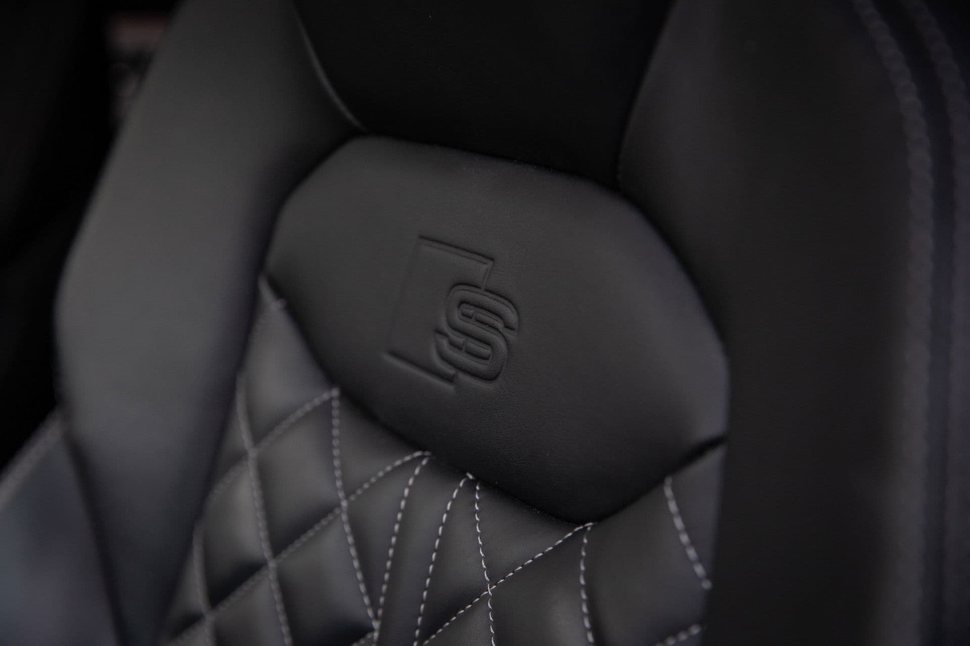 Audi Q8 55 TFSI e quattro Pro Line Advanced , RS-zetels, 3D-camera, Luchtvering, Head-up display, Apple Carplay, thumbnail 4