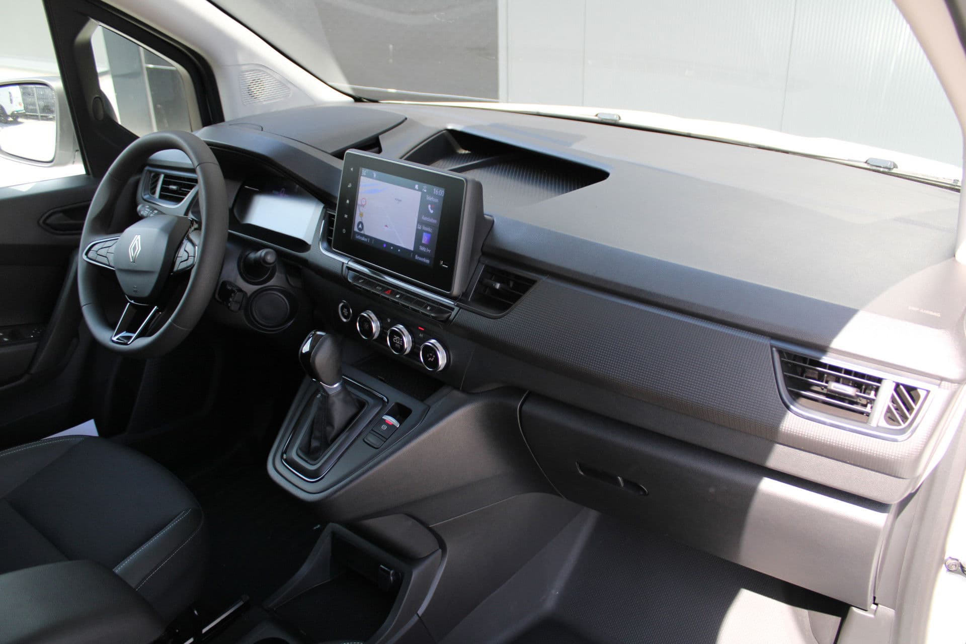 Renault Kangoo E-Tech Advance L2 44 kWh 123pk - Trekhaak - Stoelverwarming - PDC - Navi - Betimmering - LED - DAB - Cruise - Rijklaar thumbnail 46