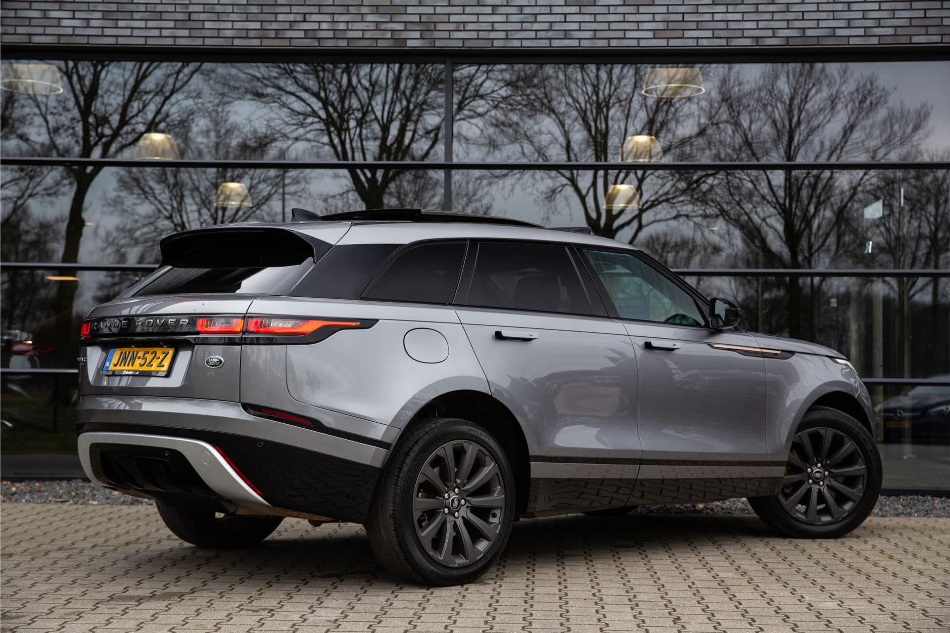 Land Rover Range Rover Velar 2.0 P400e R-Dynamic , Panoramadak, Meridian, Leer, thumbnail 2