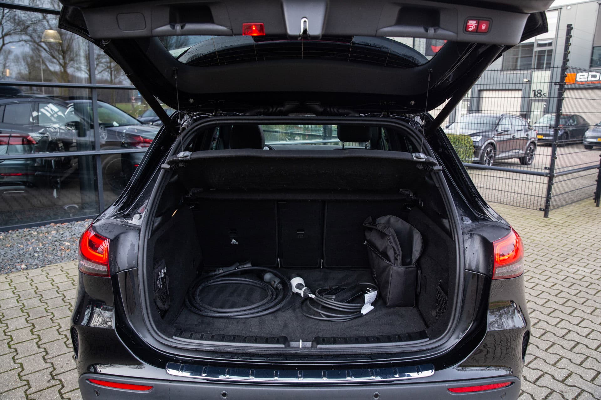 Mercedes-Benz GLA 250 e AMG Line , Panoramadak, Sfeerverlichting, Achteruitrijcamera, thumbnail 26