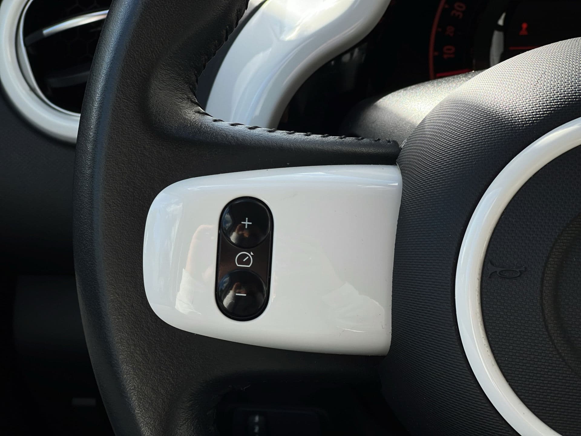 Renault Twingo 1.0 SCe Collection | Bluetooth | Cruise thumbnail 22