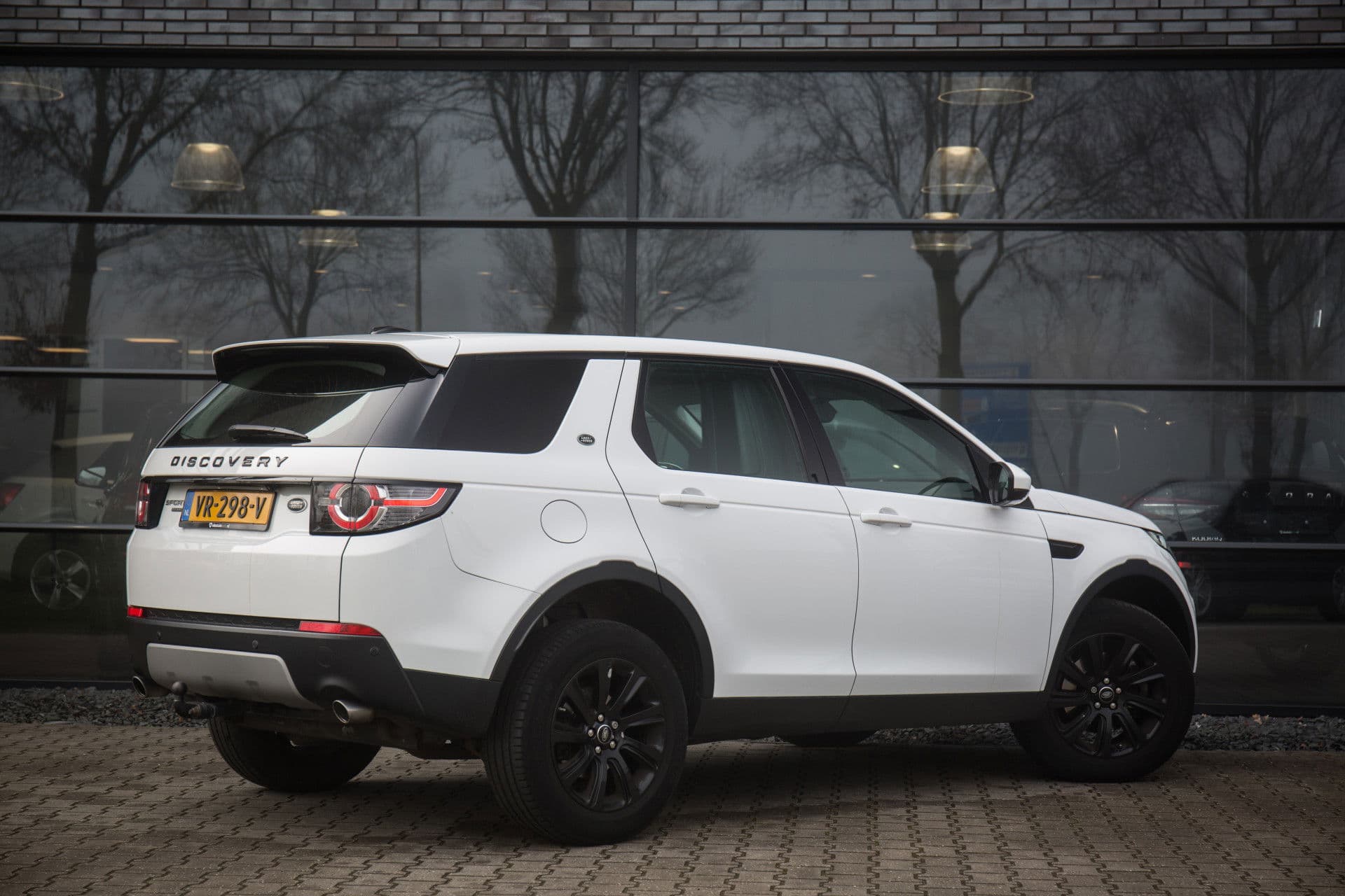Land Rover Discovery Sport , Grijs kenteken, Leer, Achteruitrijcamera, Trekhaak thumbnail 4