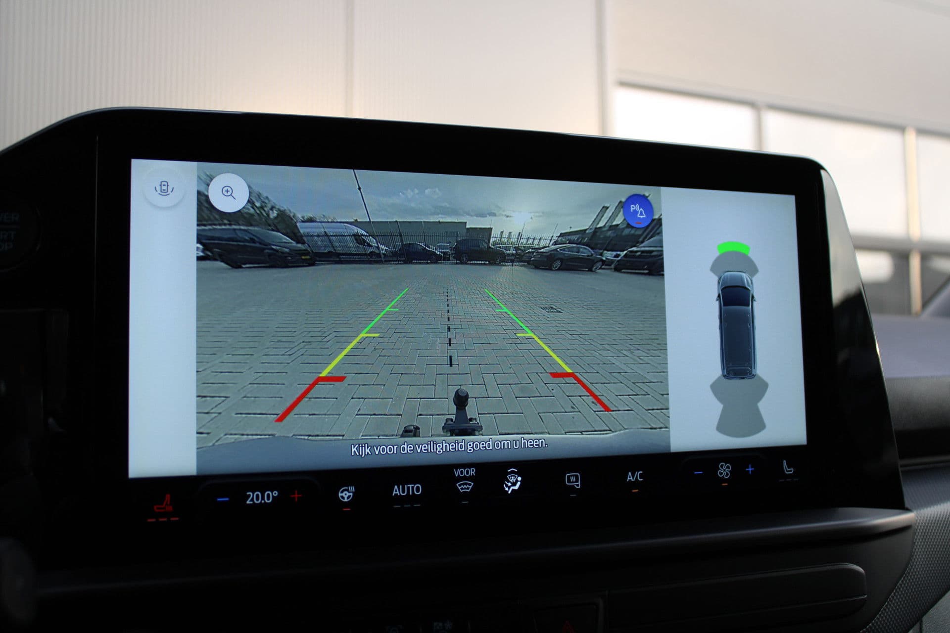 Ford Transit Custom 320 2.5 PHEV L2H1 Limited 232pk - 2x Schuifdeur - Trekhaak - Stoel/Stuurverwarming - ACC - Blindspot - Keyless - Rijklaar thumbnail 28