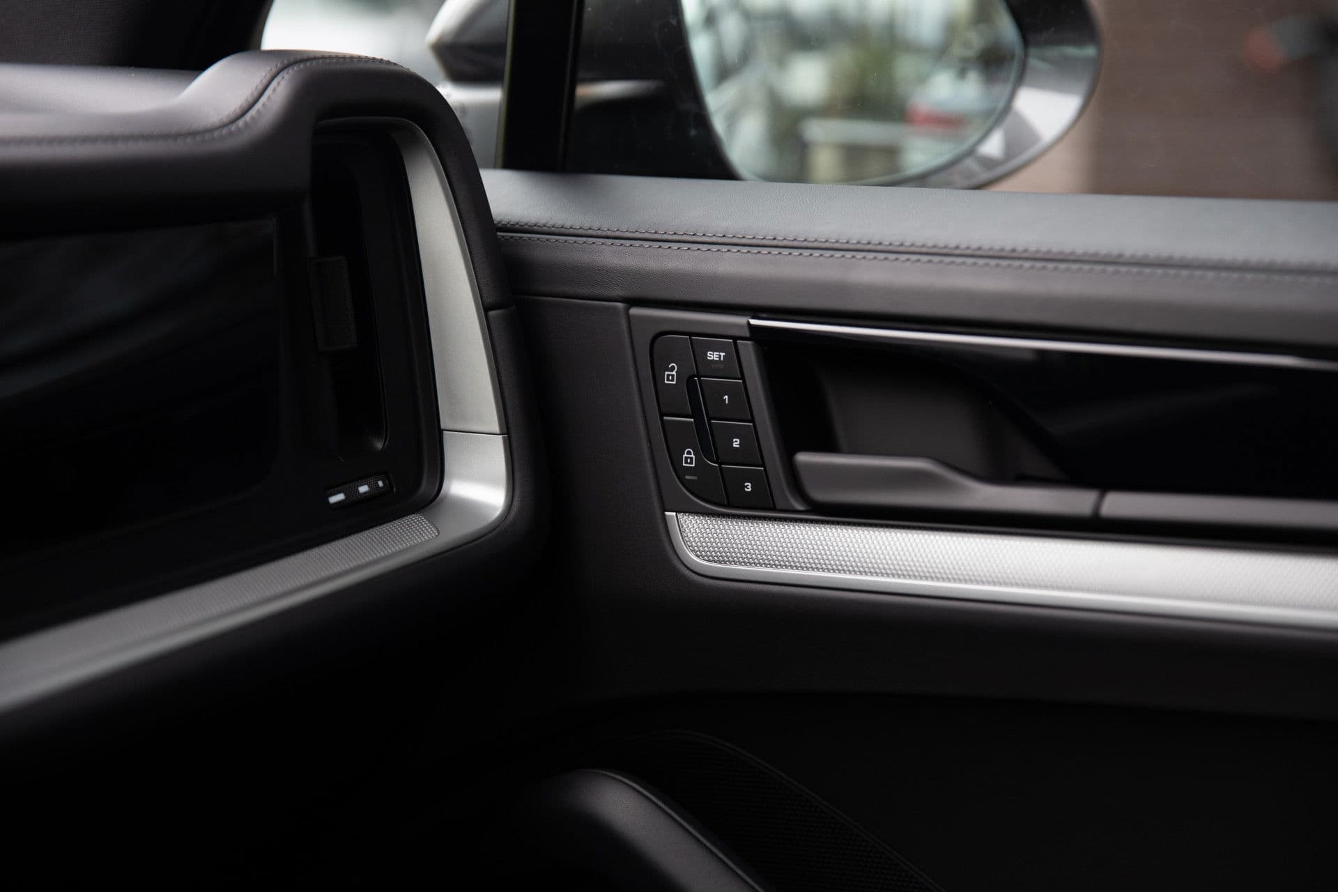 Porsche Cayenne 3.0 E-Hybrid , Sport Chrono, Luchtvering, Softclose, HUD, Pano, thumbnail 40