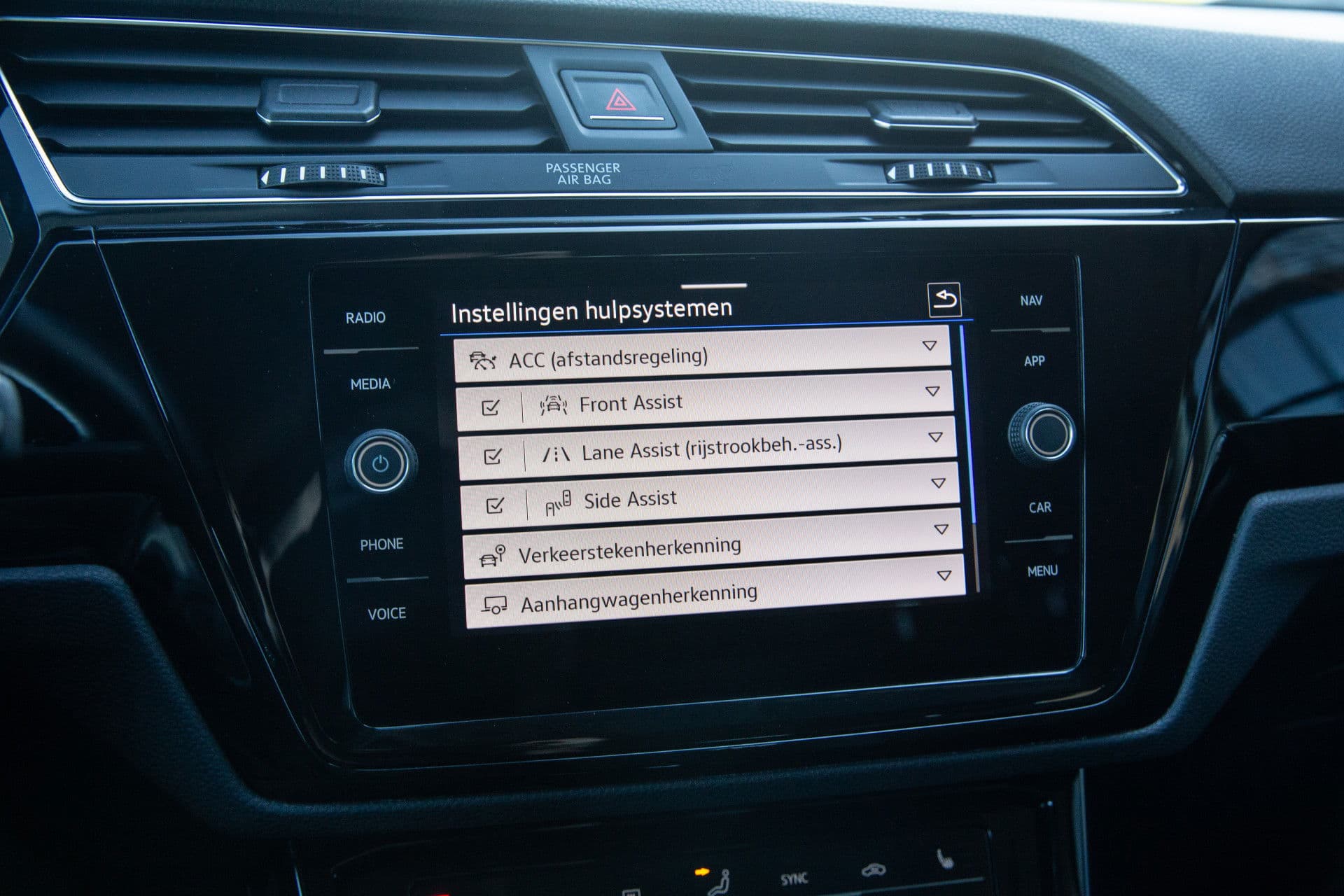 Volkswagen Touran 1.5 TSI Highline 7p , Adap. cruise, Trekhaak, Carplay, Stoel/stuurverwarming, thumbnail 16