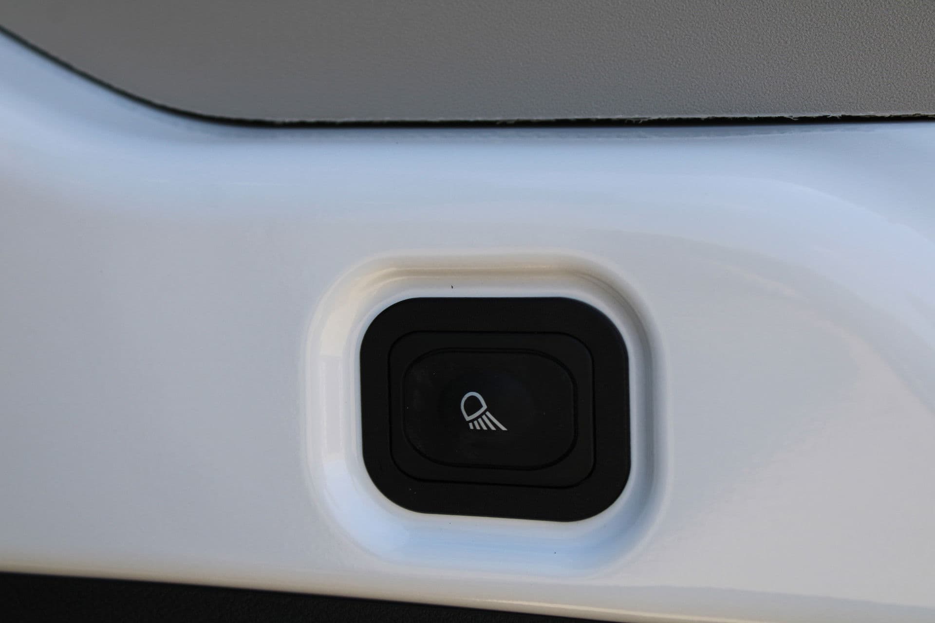 Ford Transit 350 2.0 TDCI L3H2 Trend 130pk Trend - Navigatie - Blind Spot - Adaptive cruise - Camera - 270gr deuren - Trekhaak - Rijklaar thumbnail 32