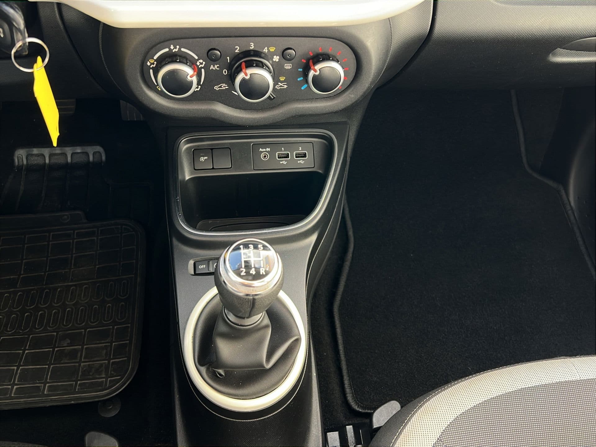 Renault Twingo 1.0 SCe Collection | Bluetooth | Cruise thumbnail 13