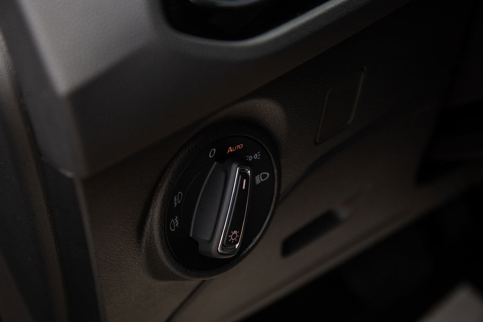 SEAT Leon 1.5 TSI FR Business Intense , Automaat, Cruise control, Sportstuur, Rode sticksels thumbnail 23