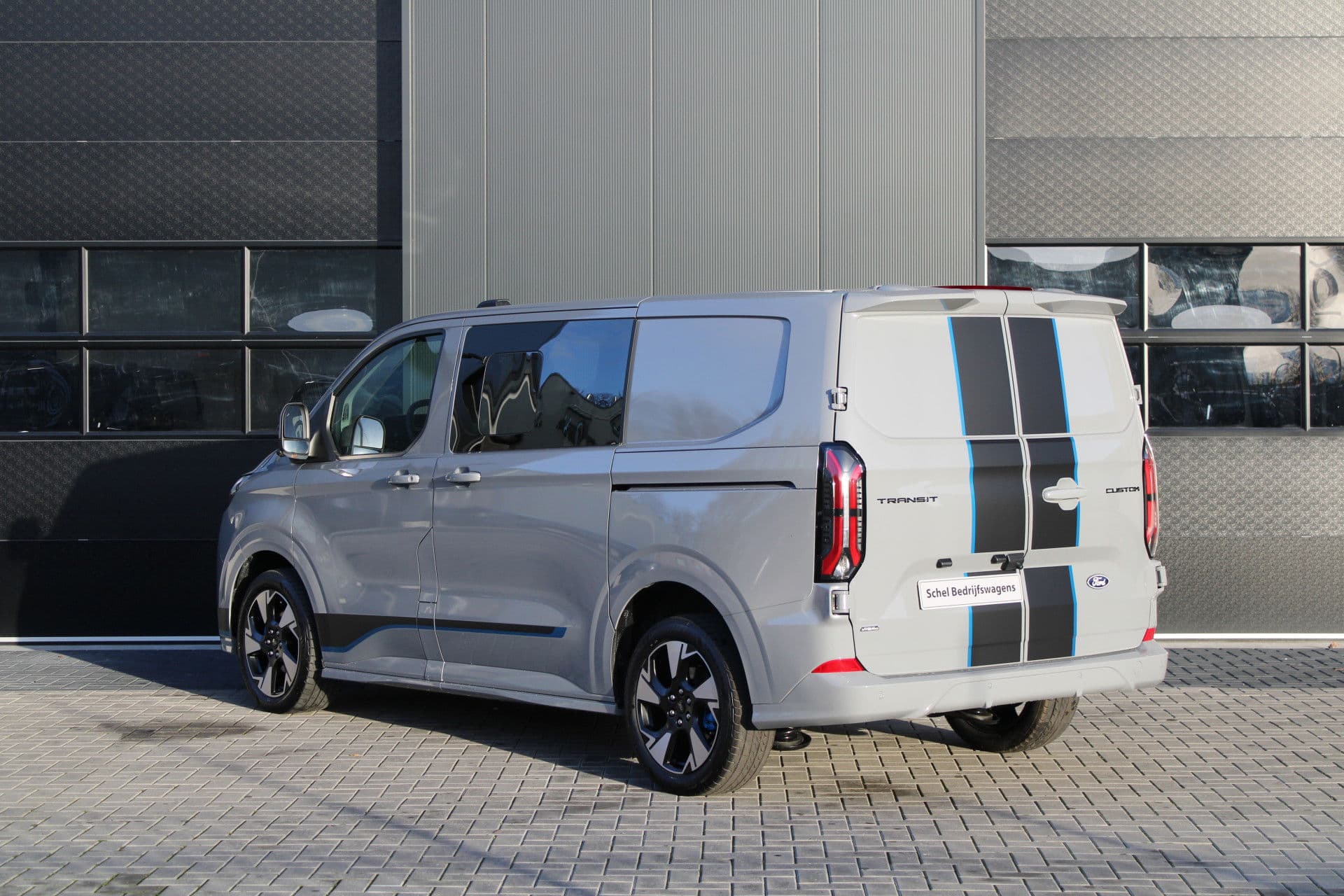 Ford Transit Custom 320 2.5 PHEV L1H1 Sport DC 232pk - 2x Schuif - 360 Camera - ACC - Keyless - Stoel/Stuurverwarming - Blindspot - Incl BPM - Rijklaar thumbnail 9