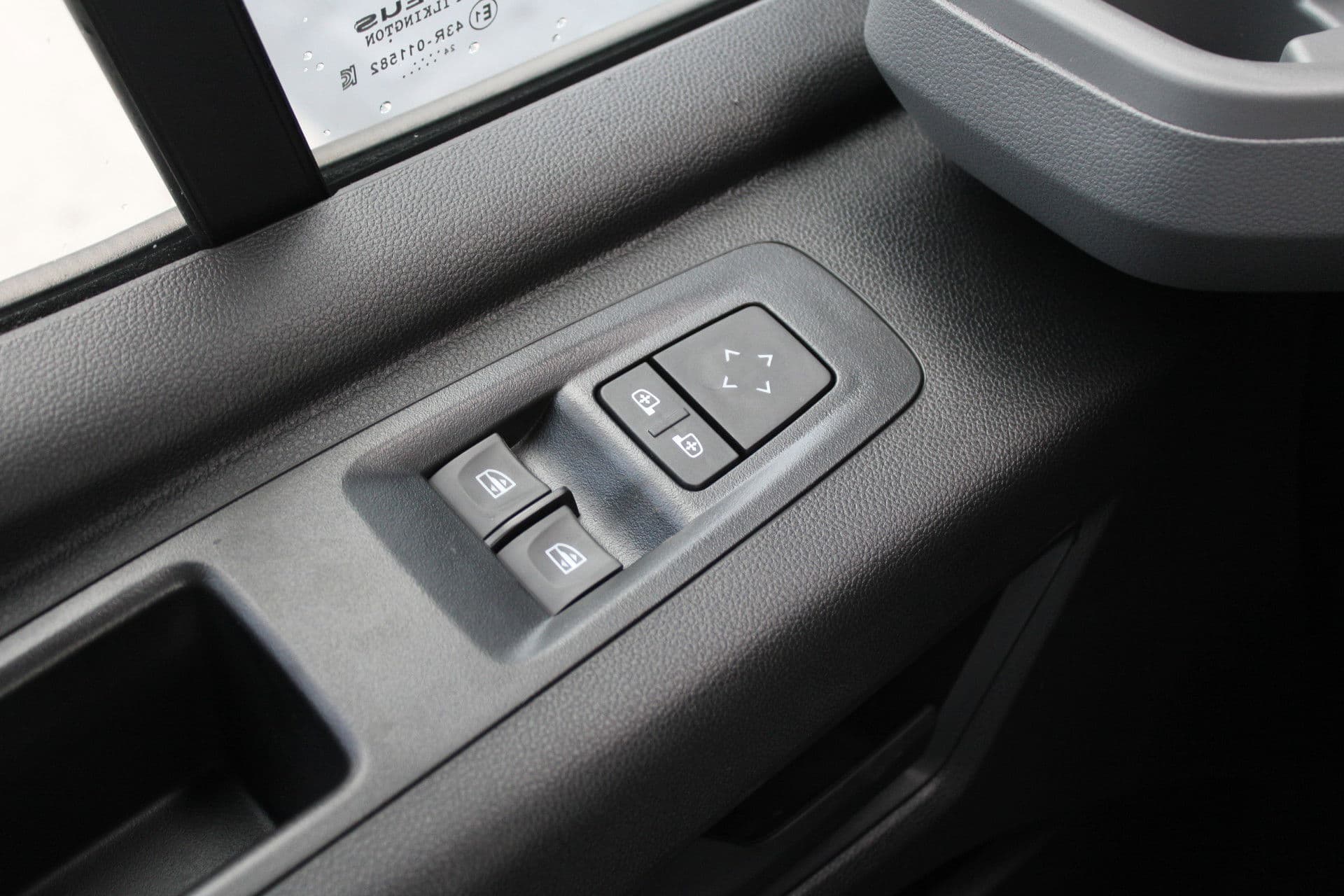 Renault Master T35 2.0 dCi 170pk L2H2 Extra - Navigatie - Camera - 270 gr deuren - Parkeersensoren - Draadloos laden - Rijklaar thumbnail 16