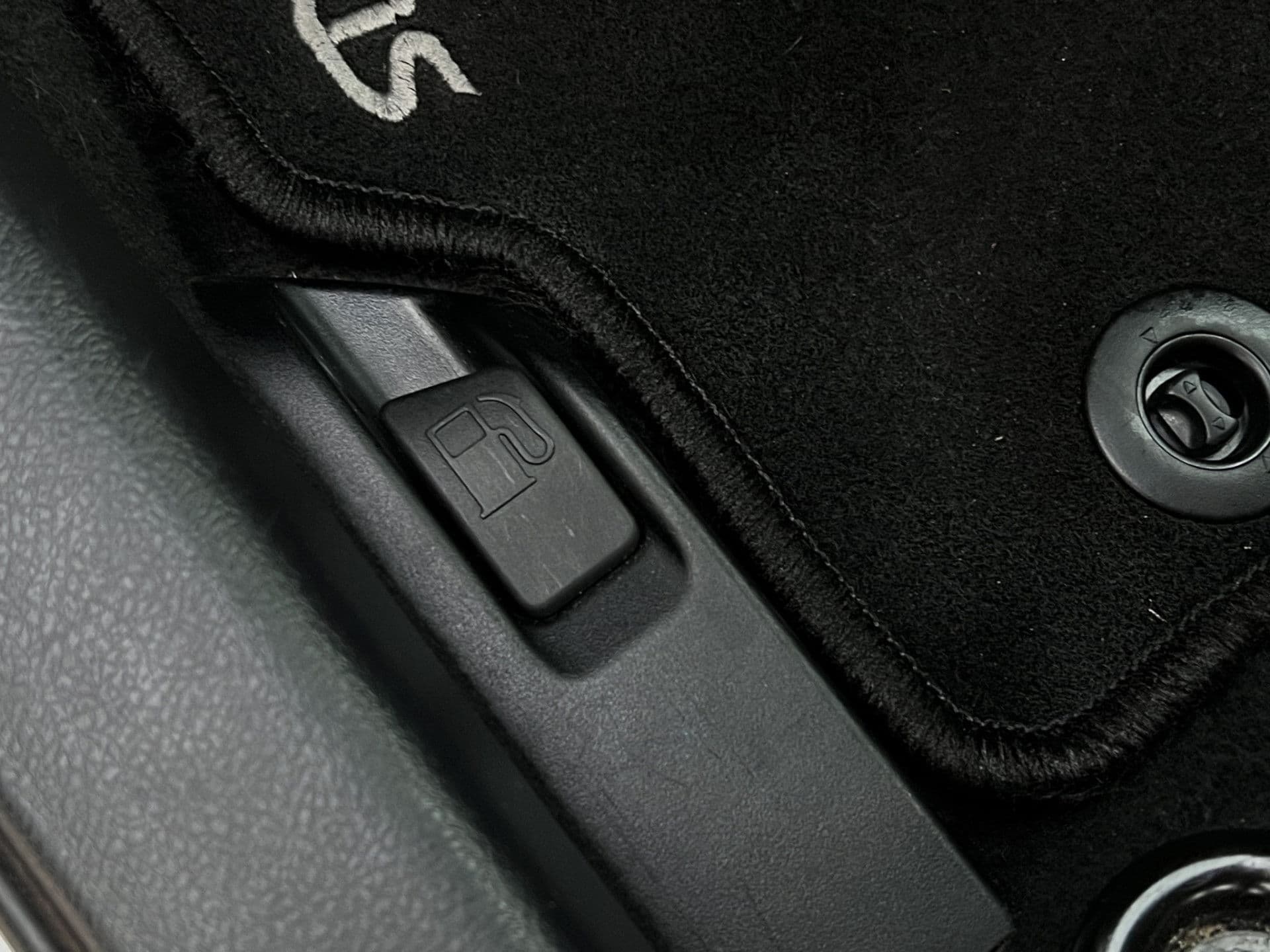 Toyota Yaris 1.5 VVT-i Active | Navi | Camera | Sport | thumbnail 17