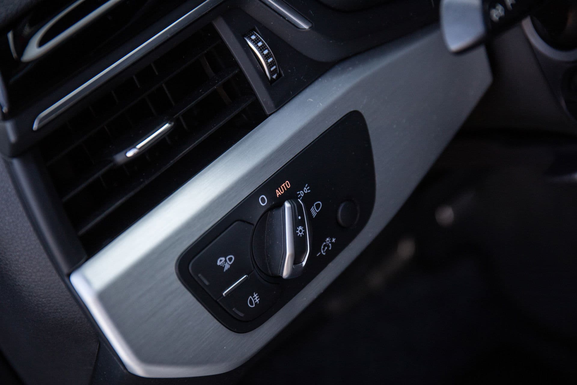 Audi A4 Avant 35 TFSI Launch edition Sport S-line , Automaat, Sfeerverlichting, NL-auto thumbnail 23