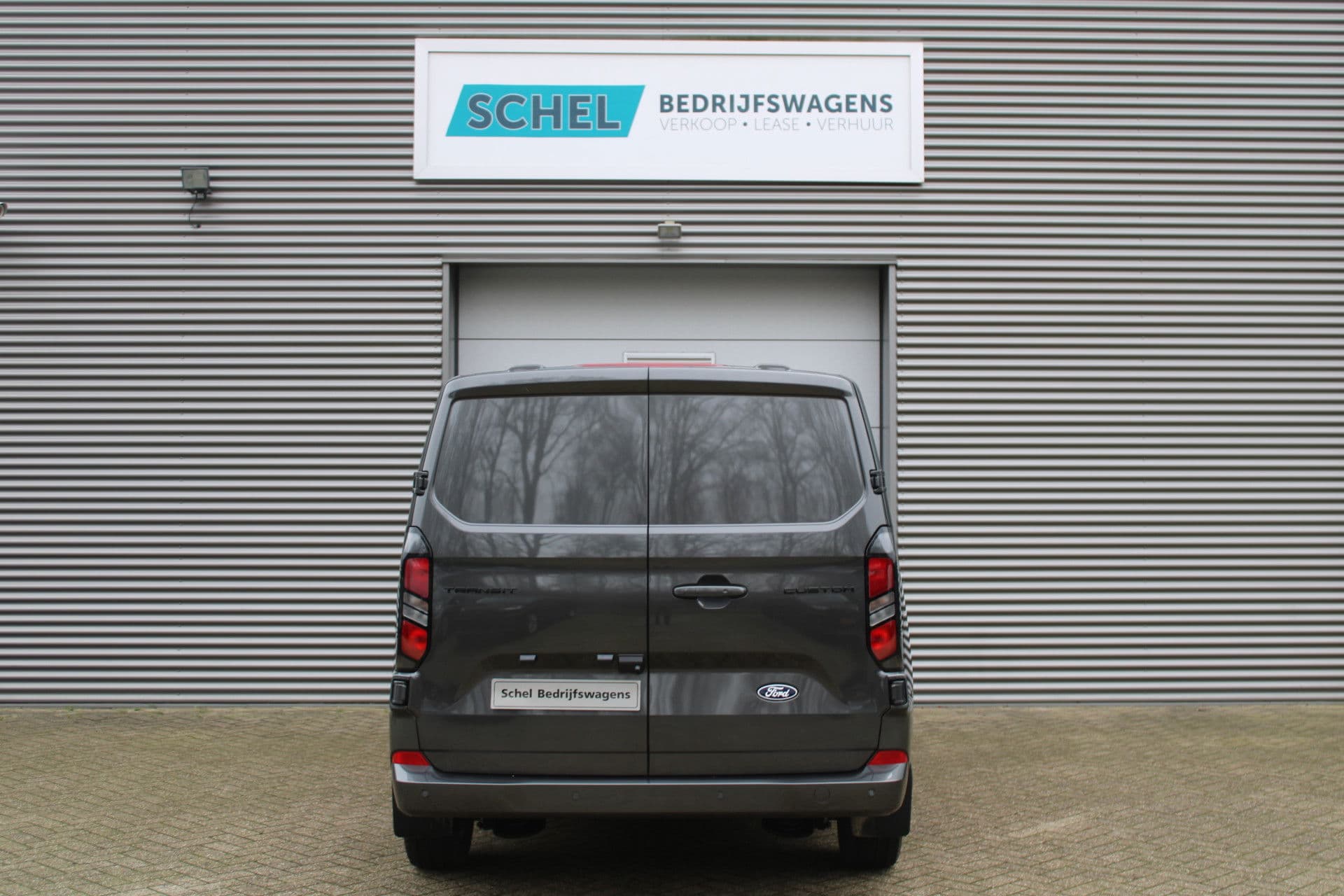 Ford Transit Custom 320 2.0 TDCI L2H1 Limited 170pk - 1+1 Stoelopstelling - 2x Schuifdeur - Adaptive Cruise - Verwarmd stuur - Blind spot - Navigatie - Camera - Draadloos laden - Rijklaar thumbnail 10