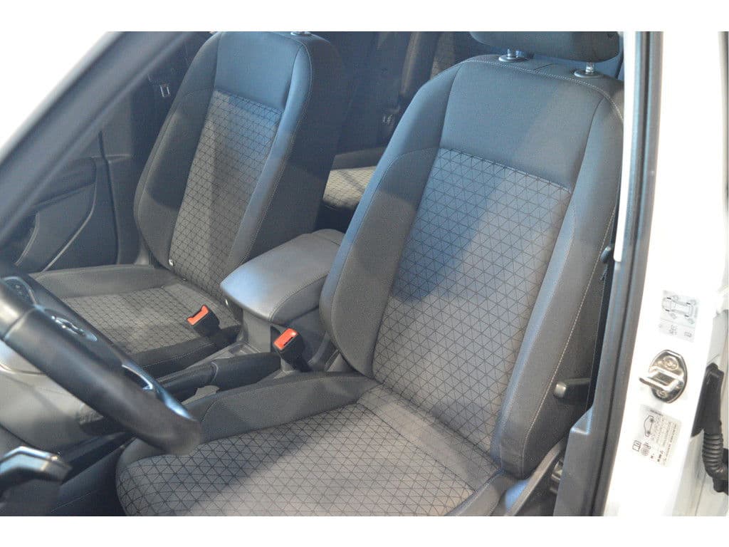 Volkswagen T-Cross 1.0 TSI Life navi clima cruise pdc trekhaak 17 inch !! thumbnail 12