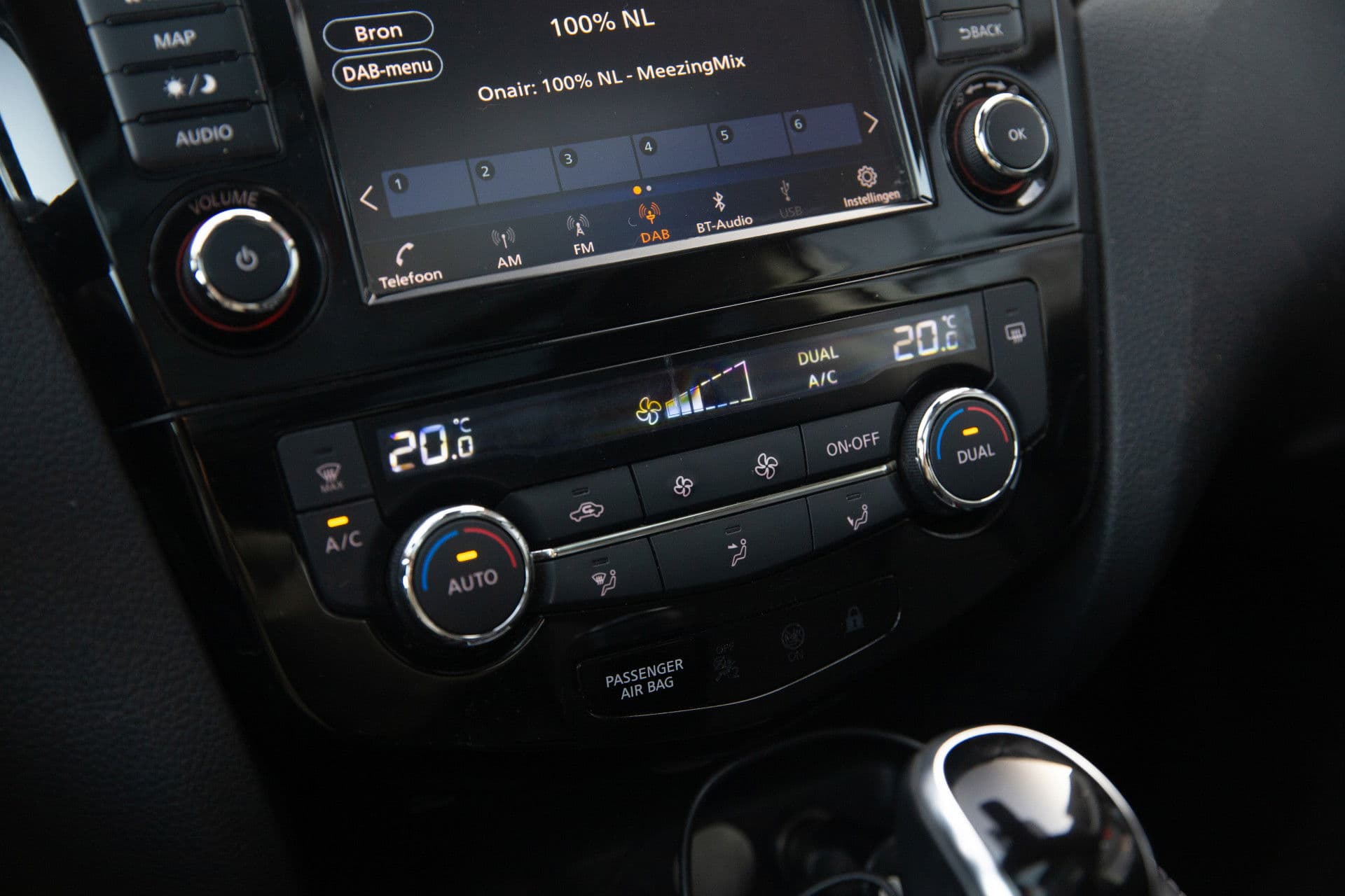 Nissan QASHQAI 1.3 DIG-T N-Connecta , Panoramadak, Trekhaak, thumbnail 16