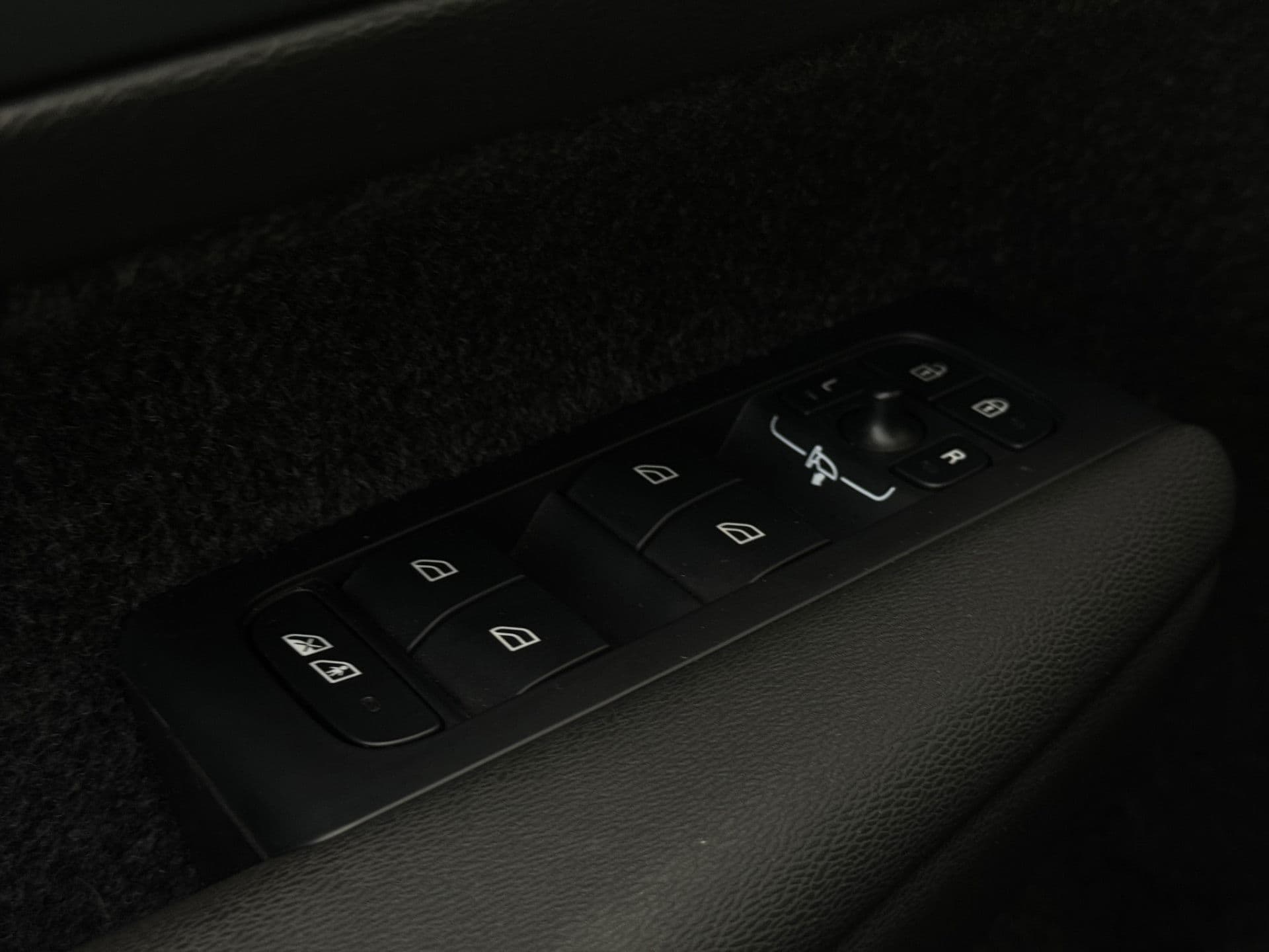 Volvo XC40 Recharge Plus | Stoelverw | 96% SOH | Camera | Pro audio thumbnail 11