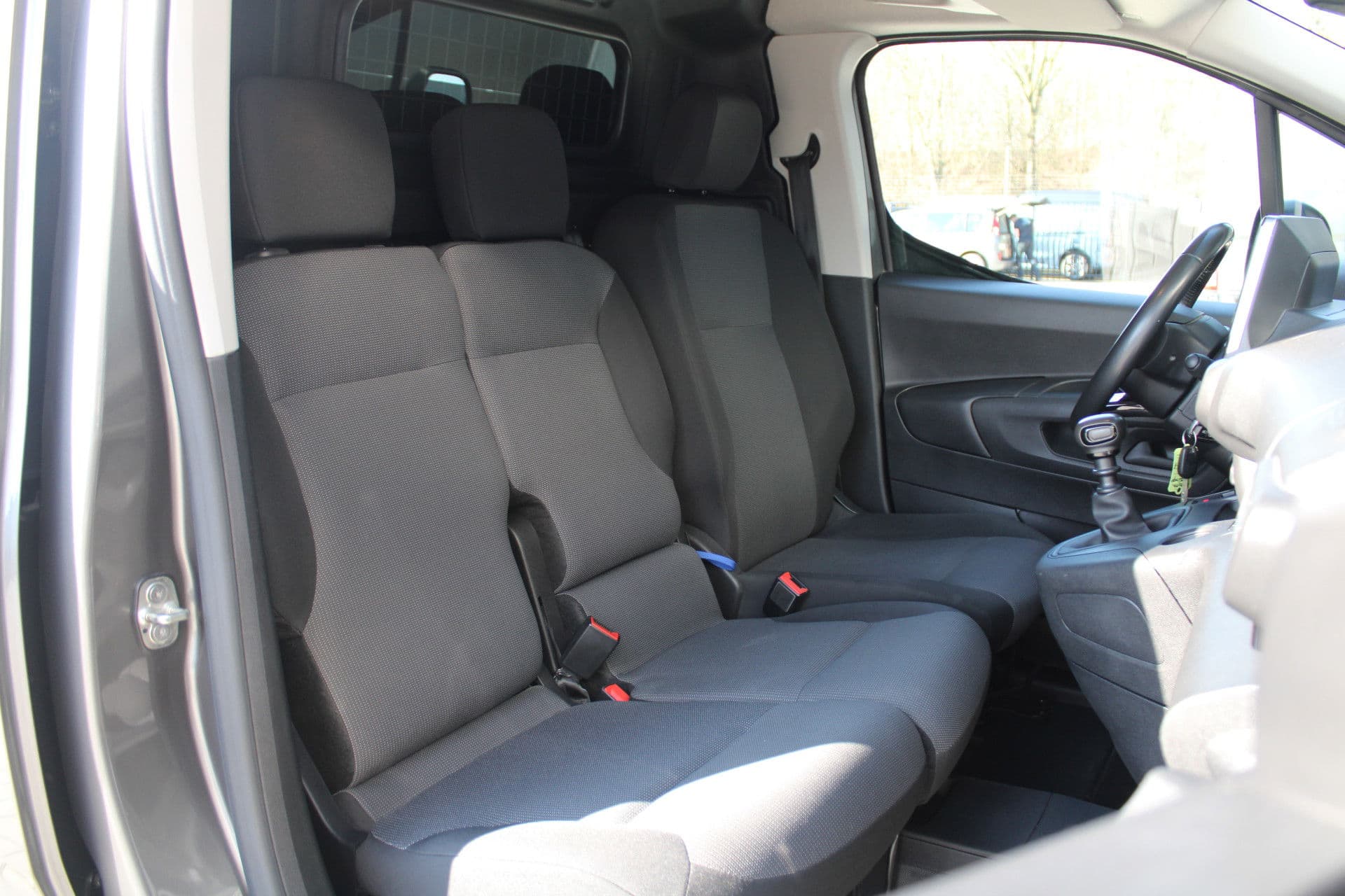 Citroën Berlingo 1.5 BlueHDI Club 102pk - Cruise - Airco - PDC - Carplay - Navi - Rijklaar thumbnail 35