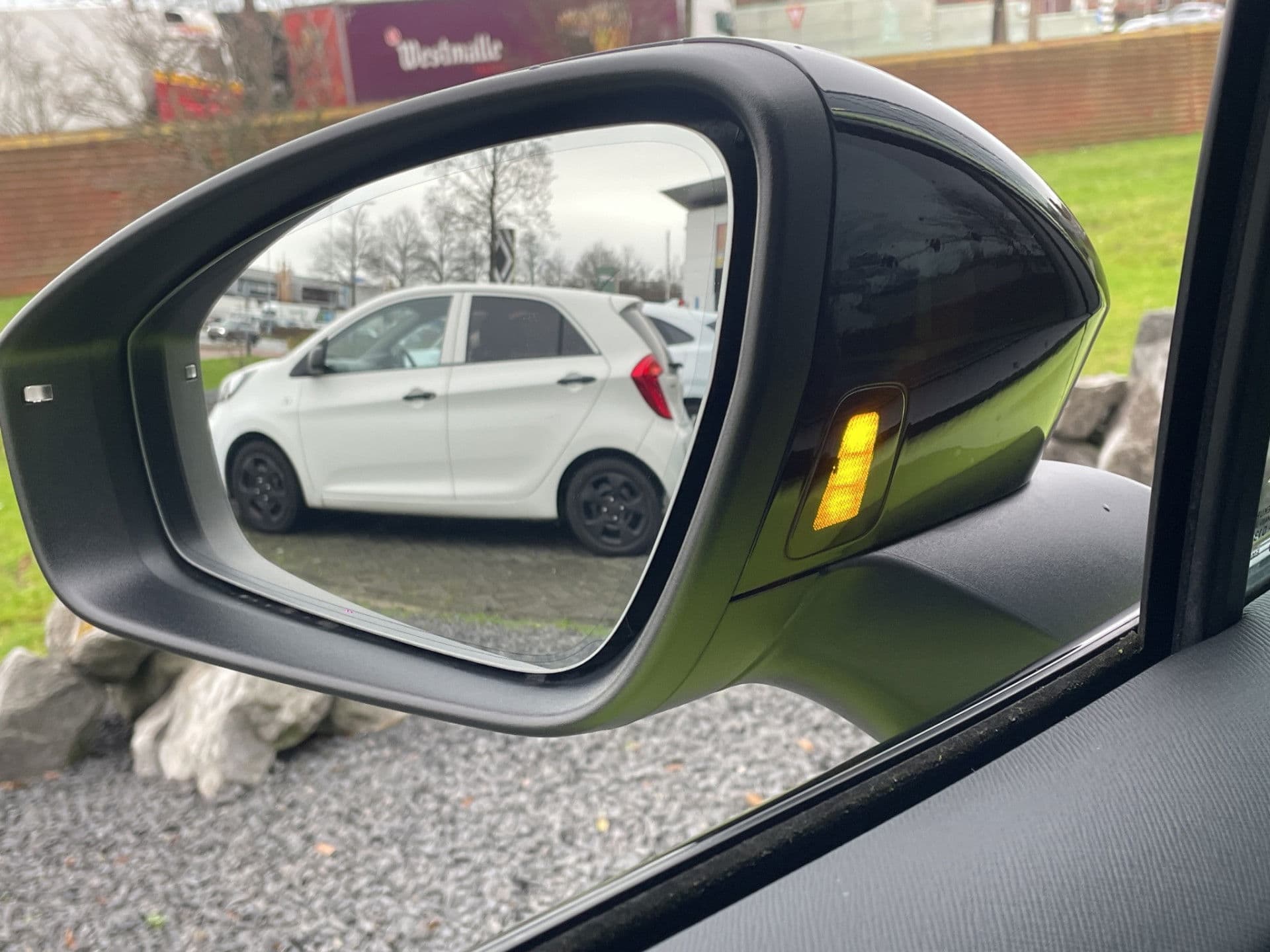 Škoda ENYAQ Coupé iV 80 RS | PANO | HUD | Dhoek | Stuur-Stoelverw | Keyless thumbnail 9