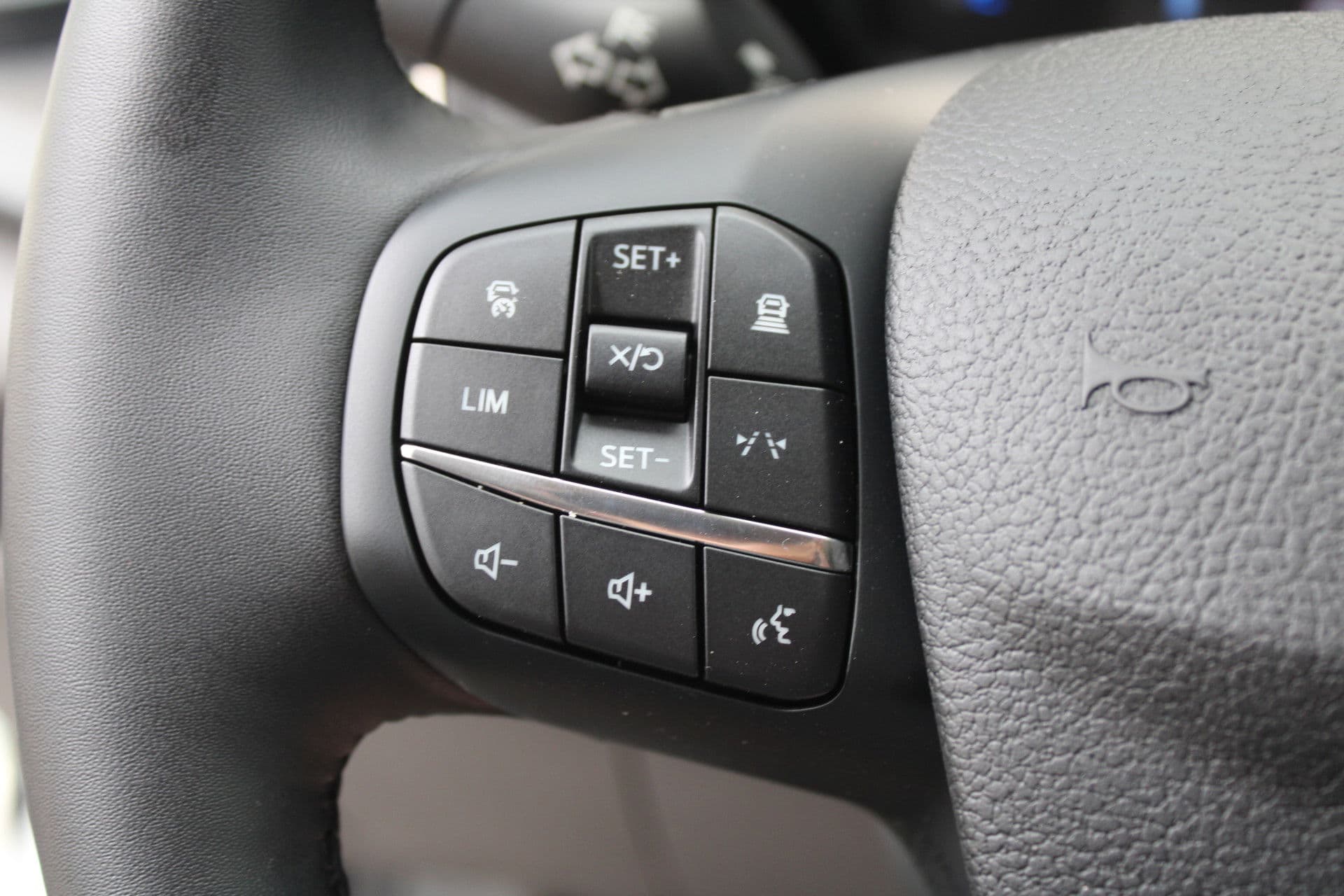 Ford Transit 350 2.0 TDCI L3H2 Trend 165pk - Facelift - 2x Schuifdeur - 360 Camera - Trekhaak - ACC - Stoel & Stoelverwarming - Blind Spot - Navi - 270gr deuren - Rijklaar thumbnail 16