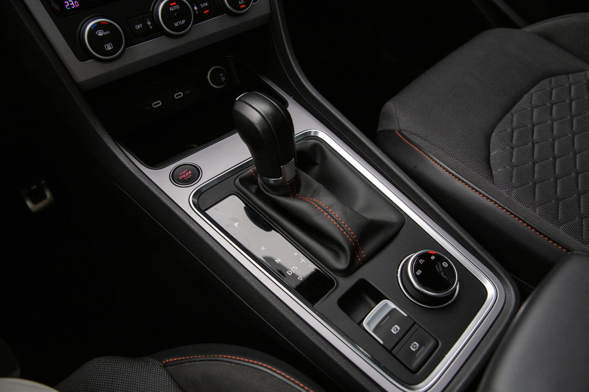 SEAT Ateca 1.5 TSI FR , Panoramadak, Adap. cruise, Stoel/stuurverwarming, thumbnail 6