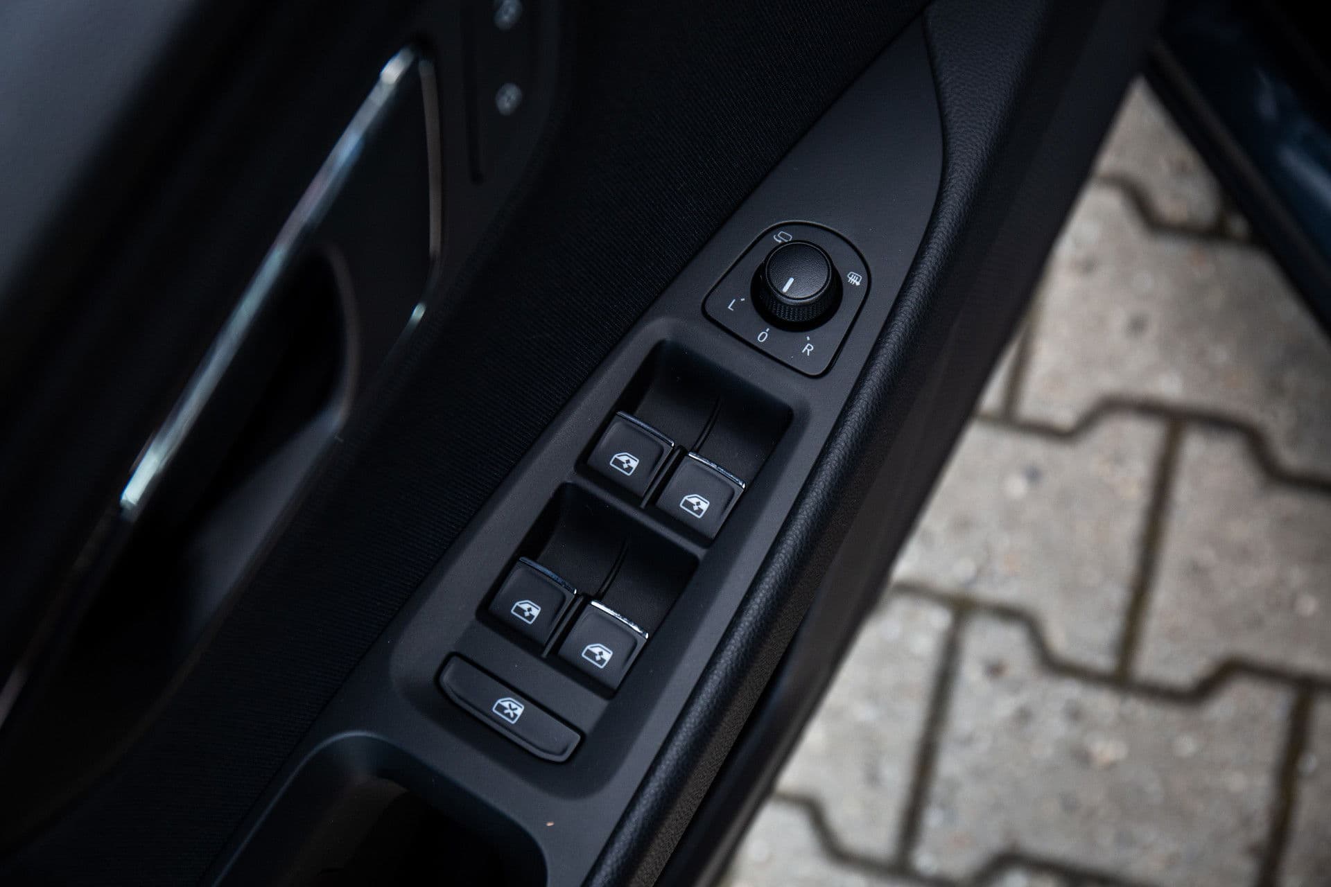 SEAT Leon 1.5 TSI FR Business Intense , Automaat, Cruise control, Sportstuur, Rode sticksels thumbnail 22