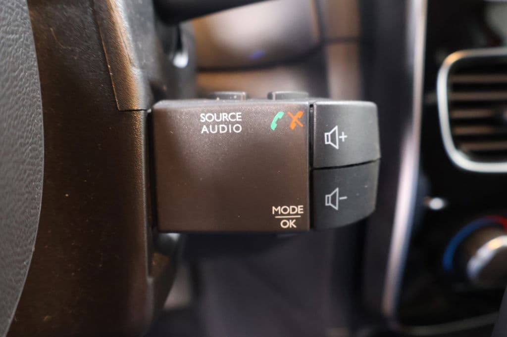 Renault Clio Estate 0.9 TCe Limited | Navi | PDC! thumbnail 14