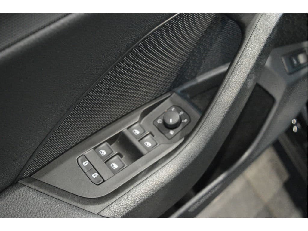 Škoda Octavia Combi 2.0 TDI Sportline navi camera led trekhaak 150 pk !! thumbnail 15