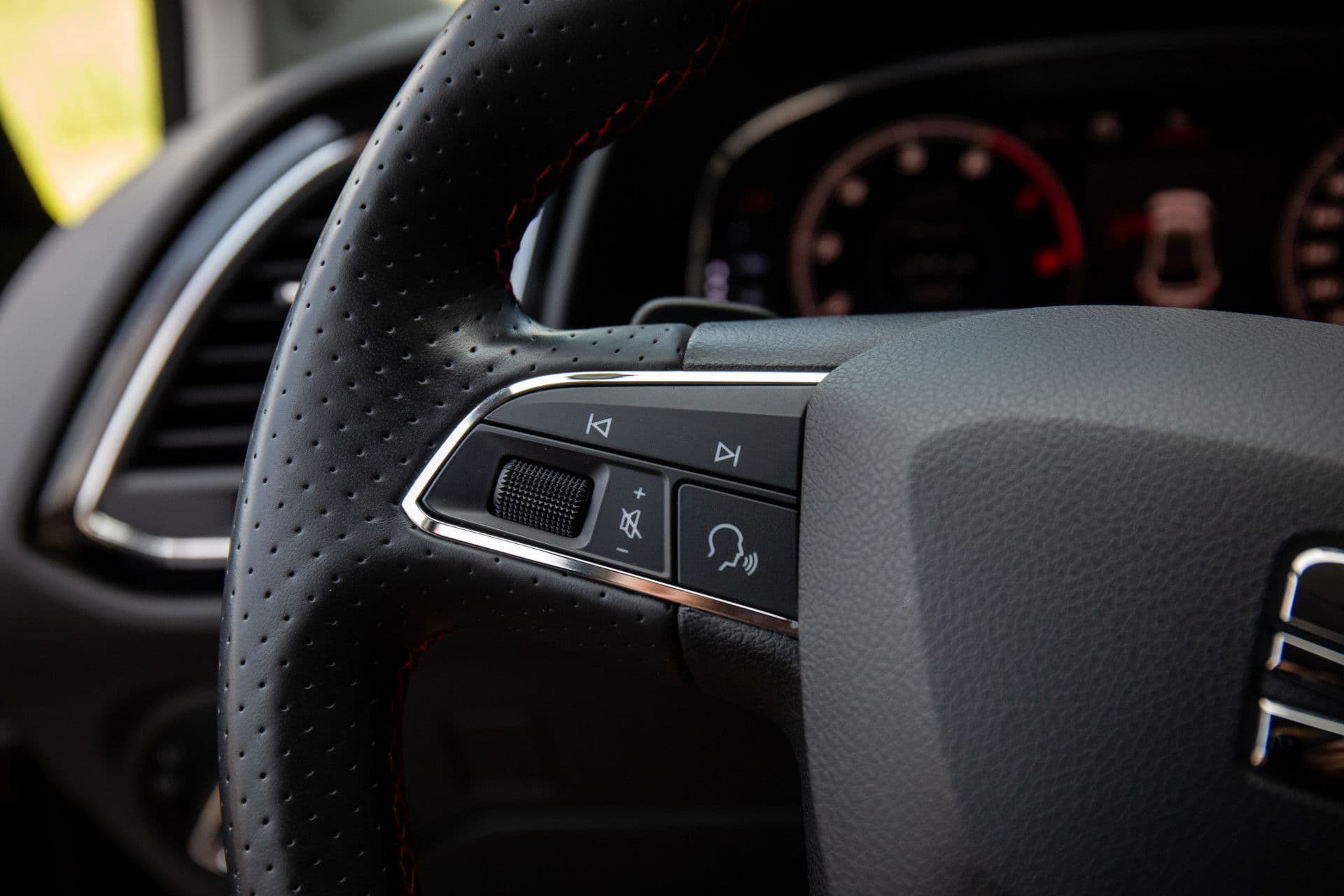 SEAT Leon 1.5 TSI FR Business Intense , Automaat, Cruise control, Sportstuur, Rode sticksels thumbnail 11