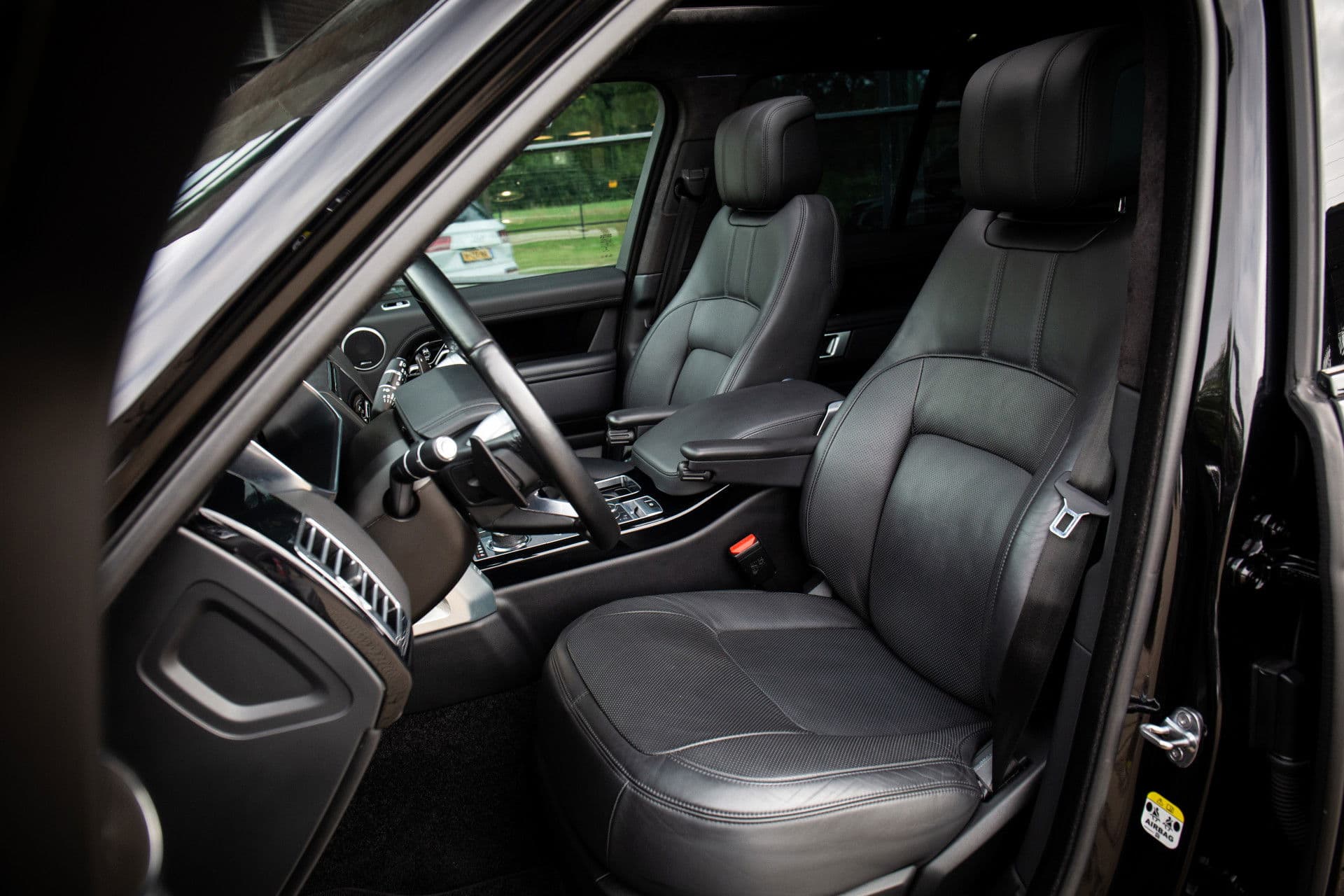 Land Rover Range Rover P400e Westminster , Sfeerverlichting, Trekhaak, Meridian, Stoelventilatie, Stuurverwarming, Alcantara hemel, thumbnail 7