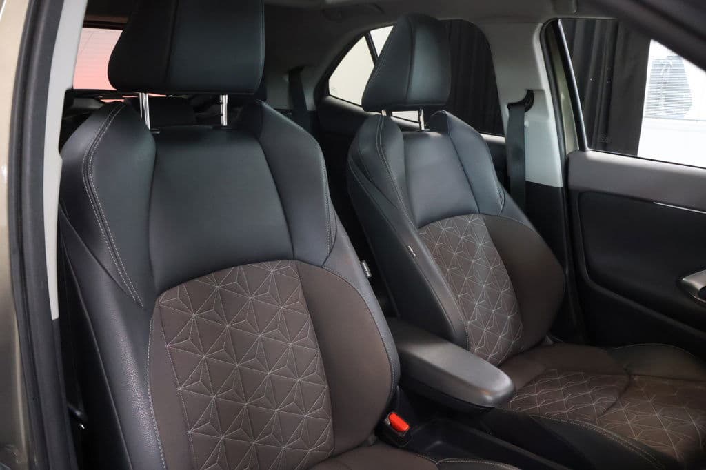 Toyota Yaris Cross 1.5 Hybrid Executive | 1e Eigenaar | Panodak thumbnail 28