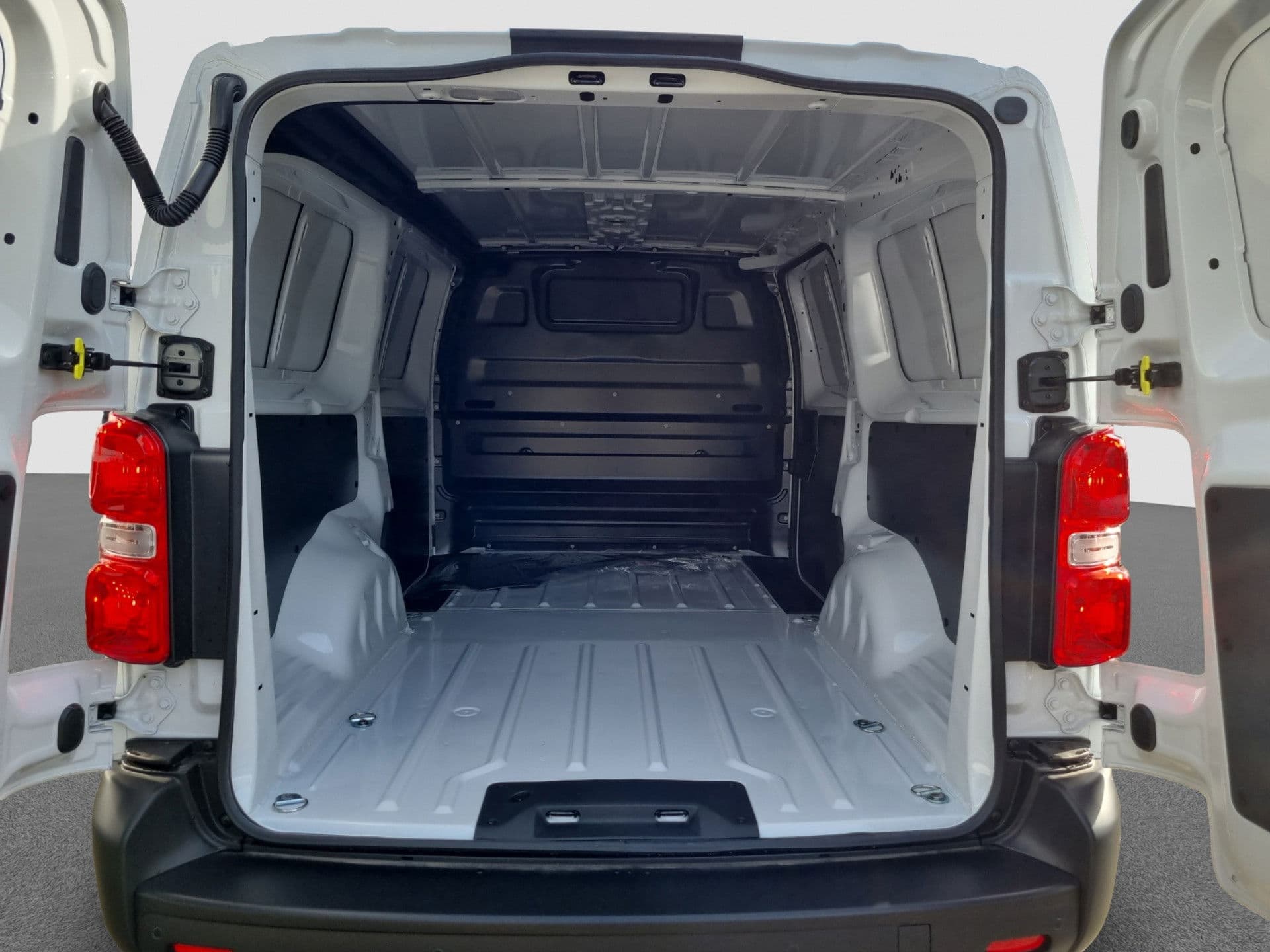 Toyota ProAce Worker 1.5 D-4D Live Long | NIEUW | L3 | AC | Cruise | Apple Carplay thumbnail 18