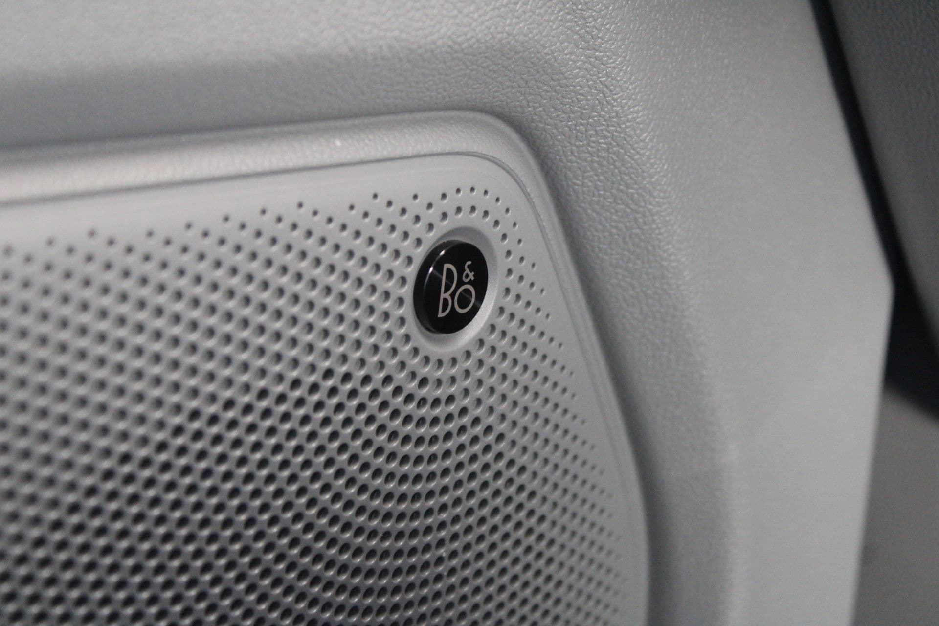 Ford E-Transit Custom 340 L2H1 Limited 65 kWh 218pk - 2x Schuif - LED - 360 Camera - B&O - ACC - Navi - Stoel/Stuurverwarming - Rijklaar thumbnail 21