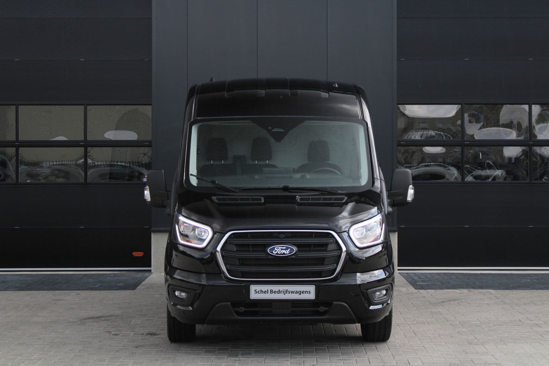 Ford Transit 350 2.0 TDCI L2H2 Limited 165pk - Adaptive Cruise - Xenon - Navi - Blind Spot - 360 camera - Rijklaar thumbnail 24