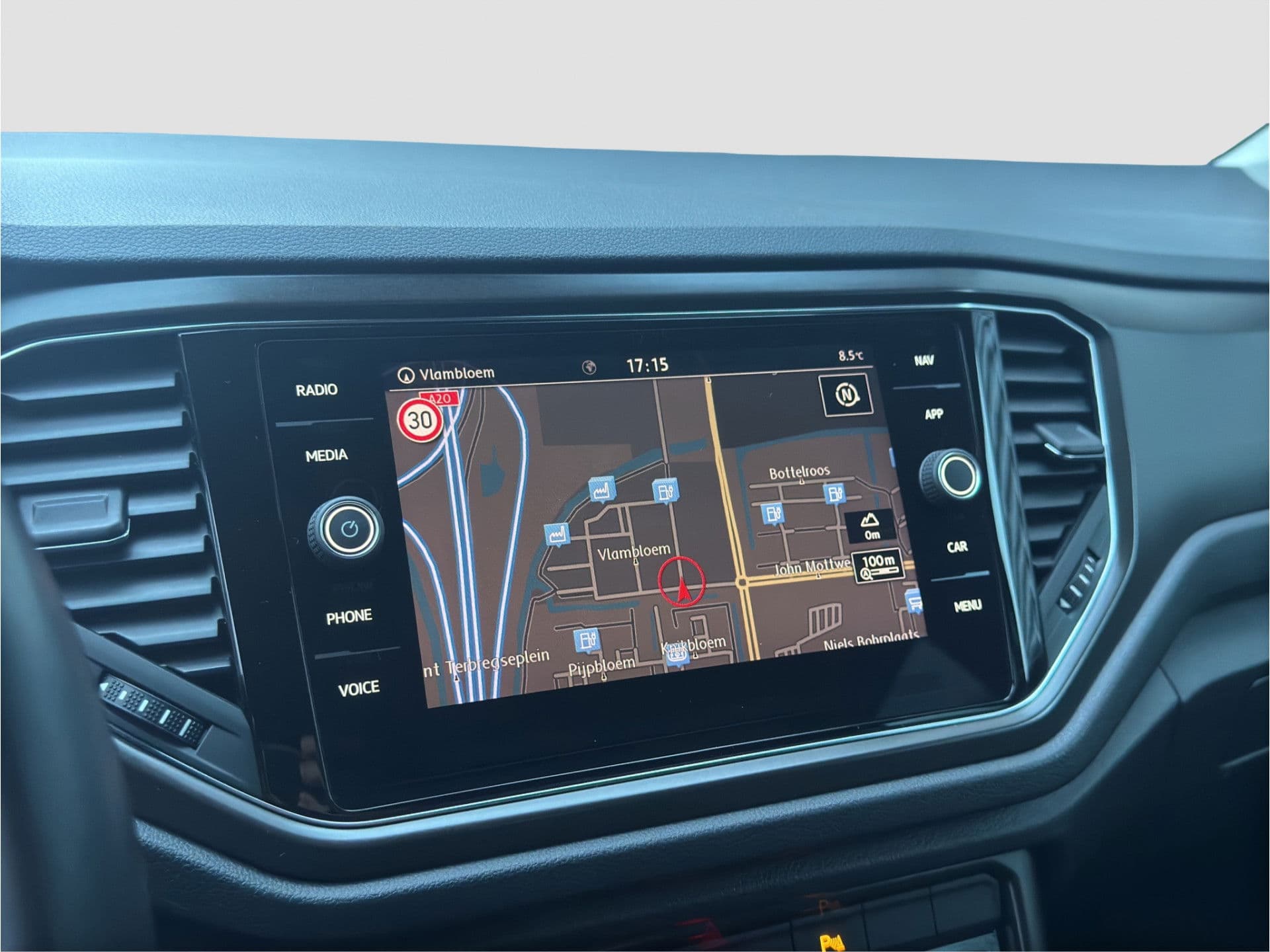 Volkswagen T-Roc 1.5 TSI Style | Adaptive | Apple Carplay | PDC | NL Auto thumbnail 4