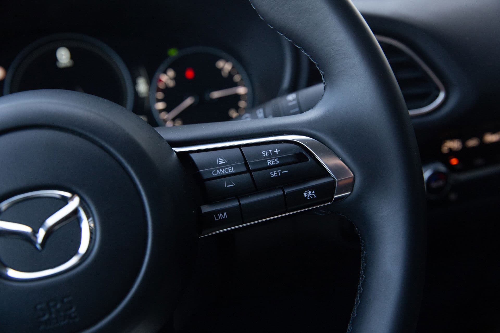 Mazda CX-30 2.5 e-SkyActiv-G M Hybrid Homura , Head-up display, Adap. cruise, thumbnail 9