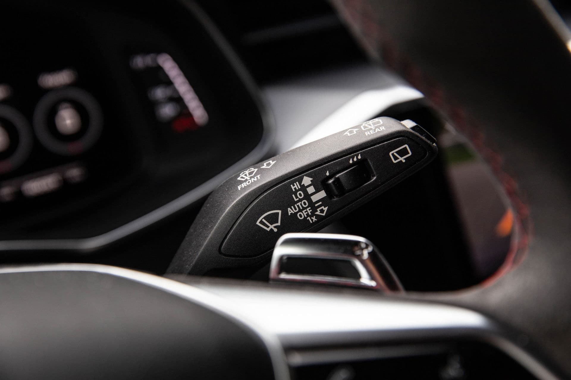 Audi RS6 Avant 4.0 TFSI Quattro , B&O Advanced, Nachtzicht, 4-wielsturing, Head-up display, Trekhaak, Laser thumbnail 35