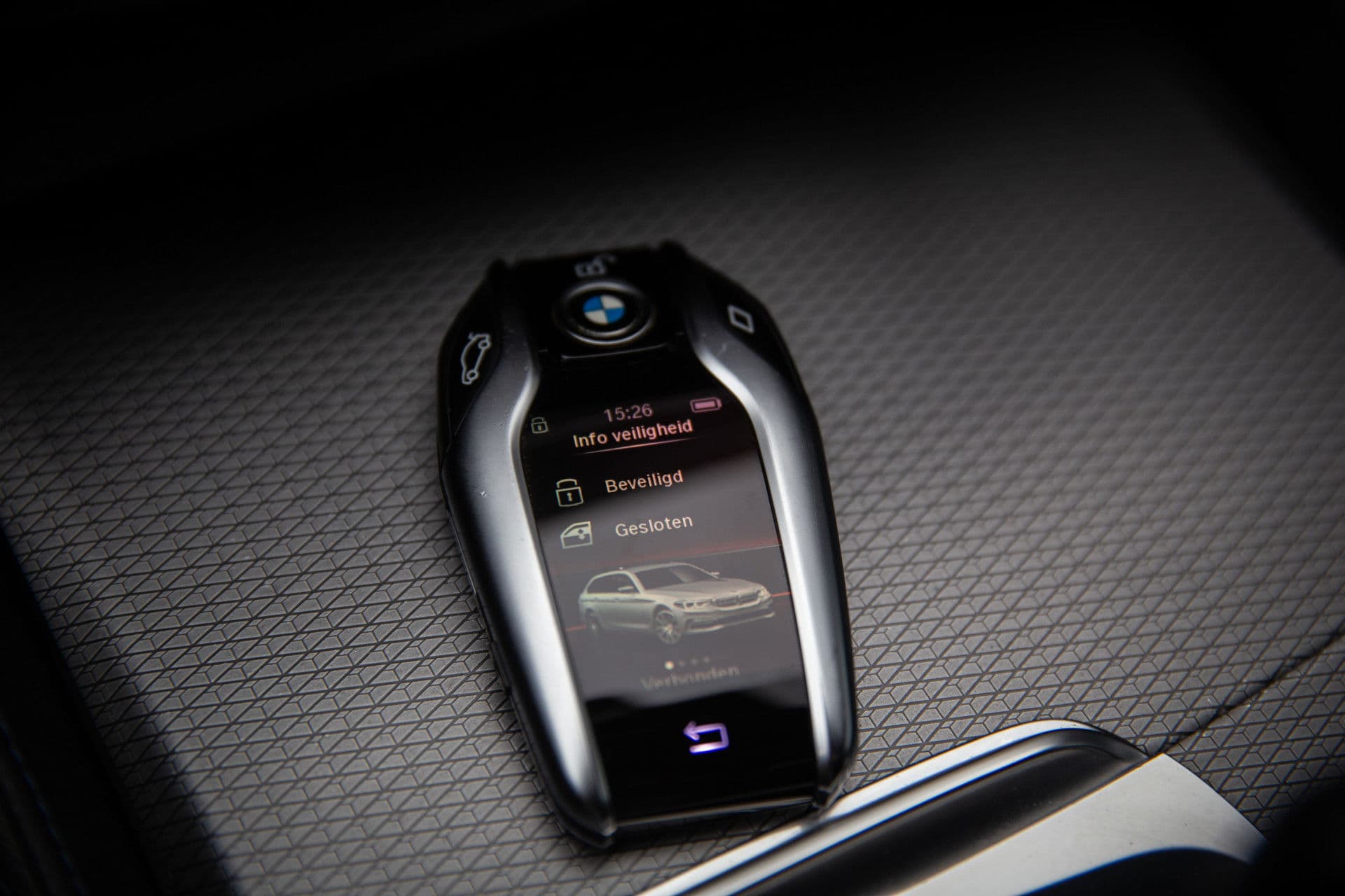 BMW 5 Serie Touring 520d Executive, , M-sport, Trekhaak, Navigatie, BMW Display Key, Origineel Nederlands thumbnail 32