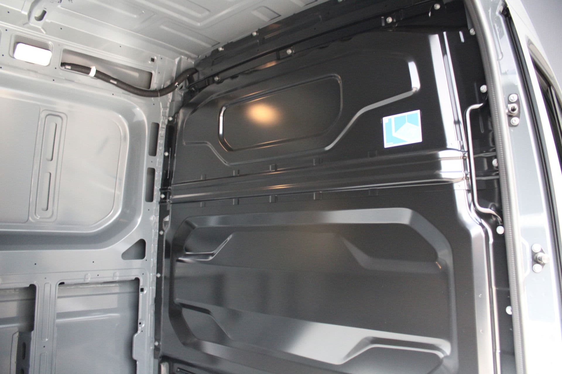 Renault Master T35 2.0 dCi 170pk L2H2 Extra - Navigatie - Camera - 270 gr deuren - Parkeersensoren - Draadloos laden - Rijklaar thumbnail 12