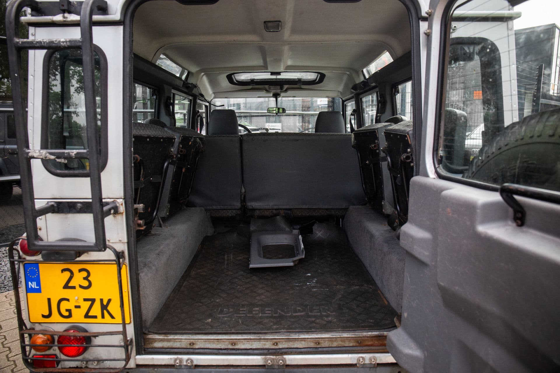 Land Rover Defender 2.5 110 Td5 County , 9 Persoons!, Origineel NL, Trekhaak, thumbnail 15