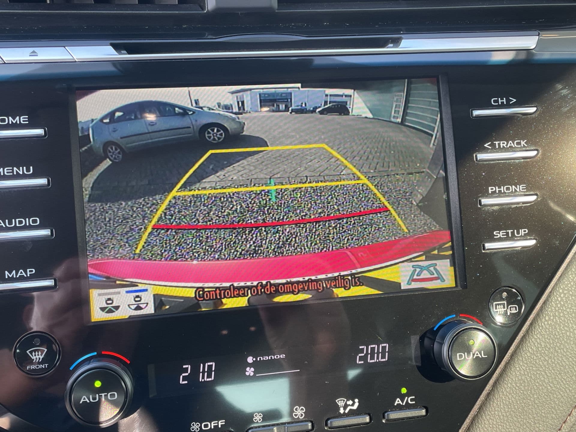 Toyota Camry 2.5 Hybrid Business + Blindspot | leder | Camera! thumbnail 20