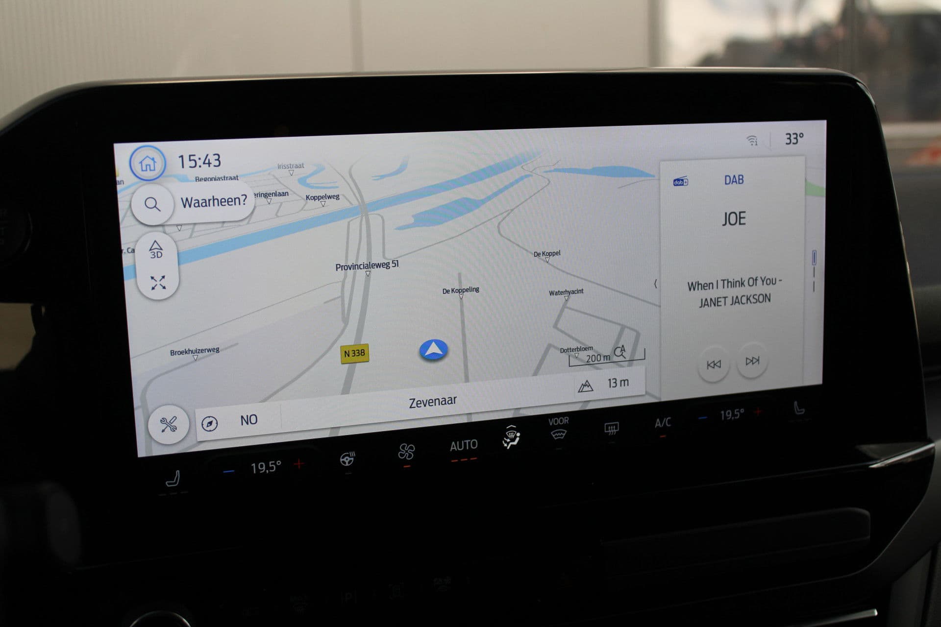 Ford Tourneo Custom 320 2.0 TDCI L2H1 Titanium X DC 170pk - Adaptive Cruise - LED - Blind Spot - Leder - Navigatie - 360 Camera - Trekhaak - Rijklaar thumbnail 28