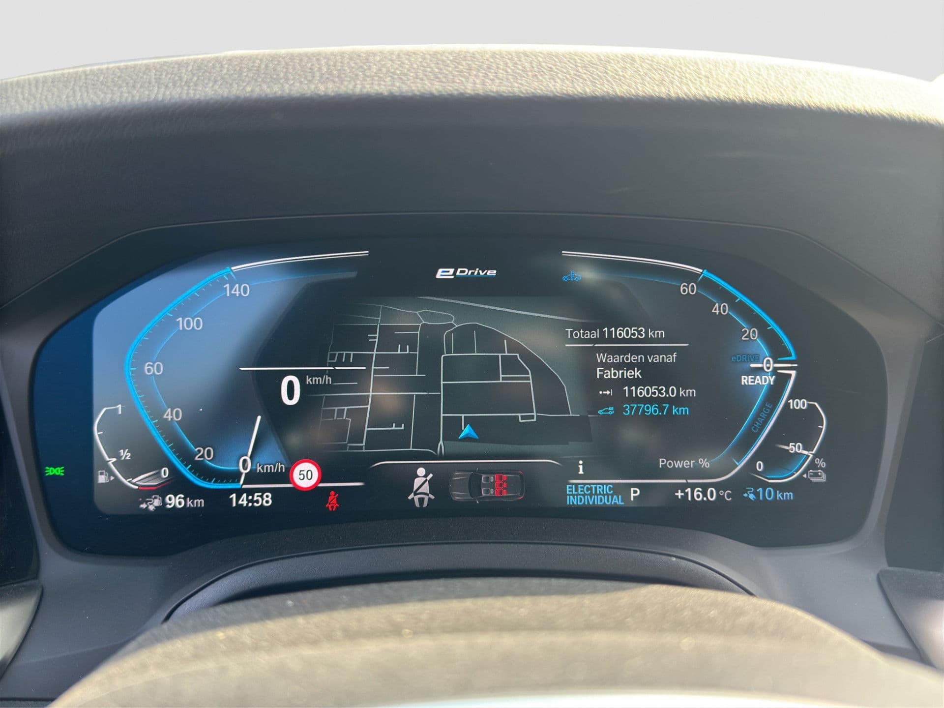 BMW 3 Serie Touring 320e High Executive M-Sport | Head-Up | 19'' | Laser LED | Half leder thumbnail 12