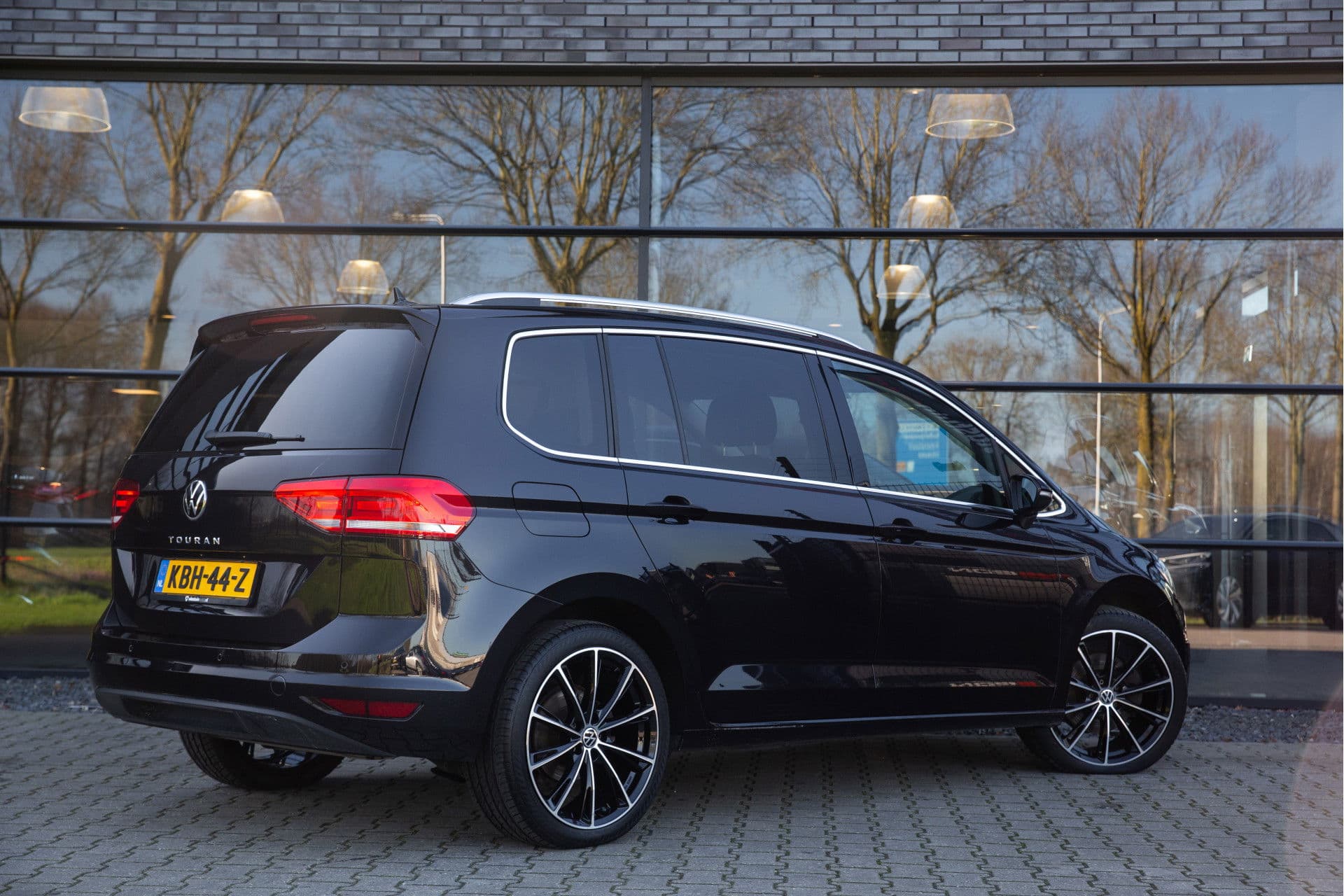 Volkswagen Touran 1.5 TSI Highline 7p , Adap. cruise, Trekhaak, Carplay, Stoel/stuurverwarming, thumbnail 2